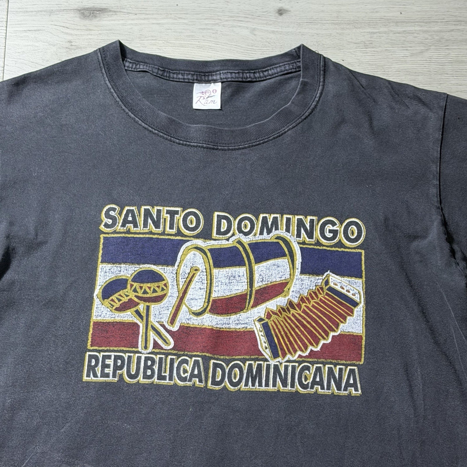 Vintage Santo Domingo Republica Dominicana Graphic T Shirt Mens L Faded Black