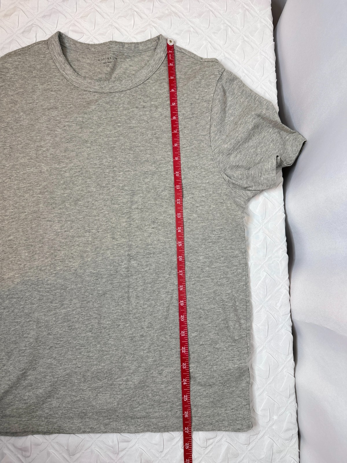Mott & Bow Lot of 2 Driggs Classic Crew T-shirts SZ Large Capsule Elevated Basic