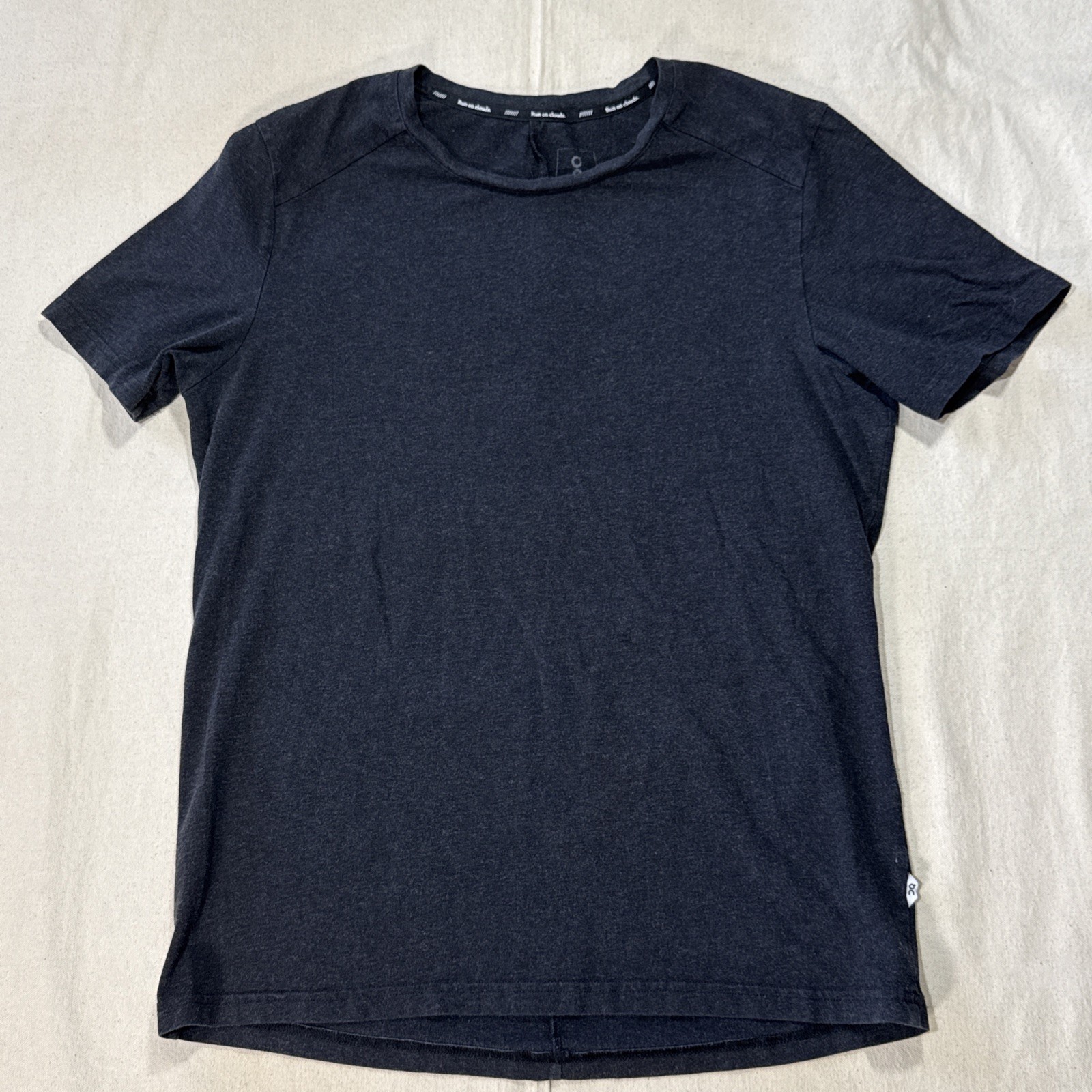 On Cloud Active-T Shirt Mens Sz M Gray Short Sleeve Active Tee Gym Running