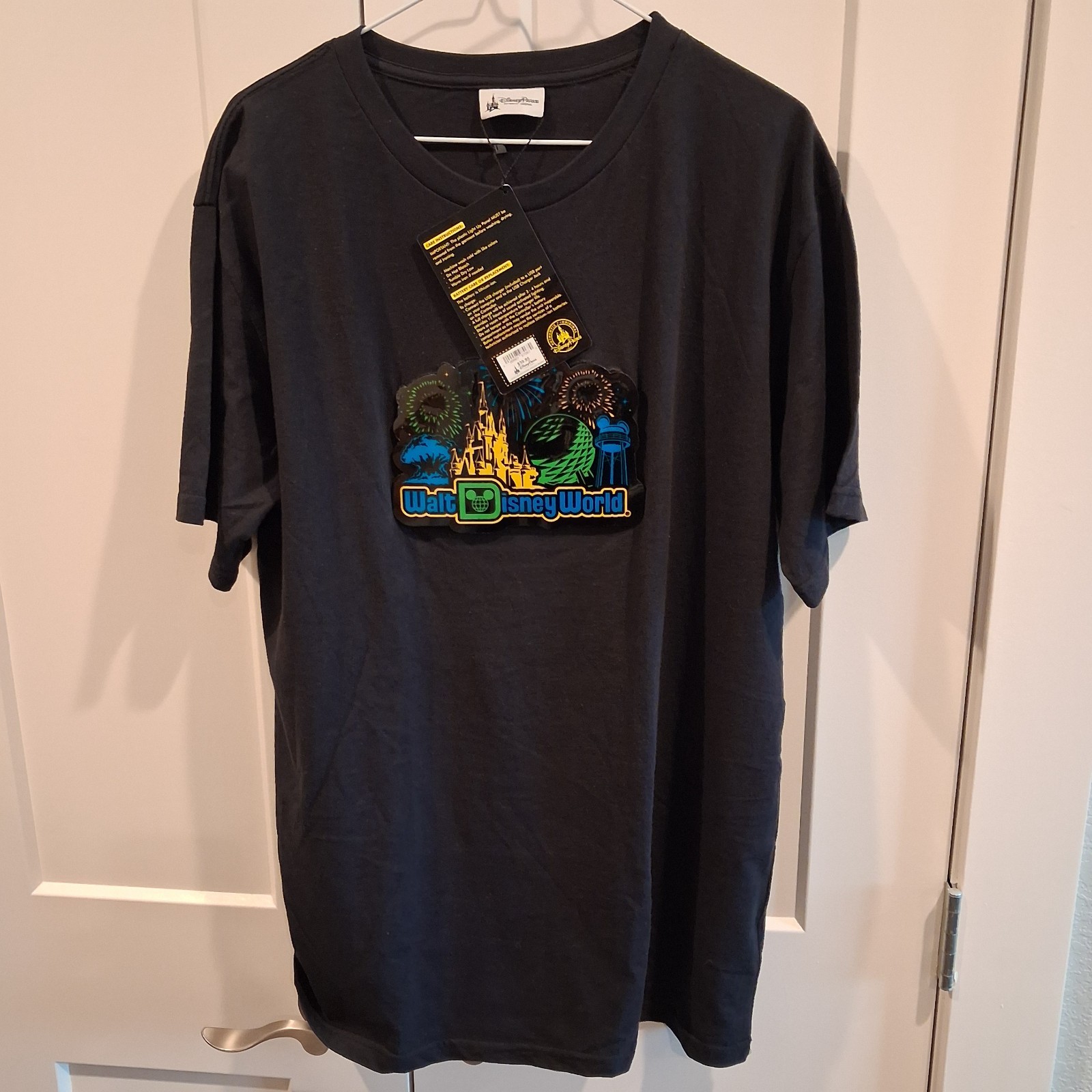 Walt Disney World (WDW) Sound Activated Light Up T-Shirt Size XXL Black New