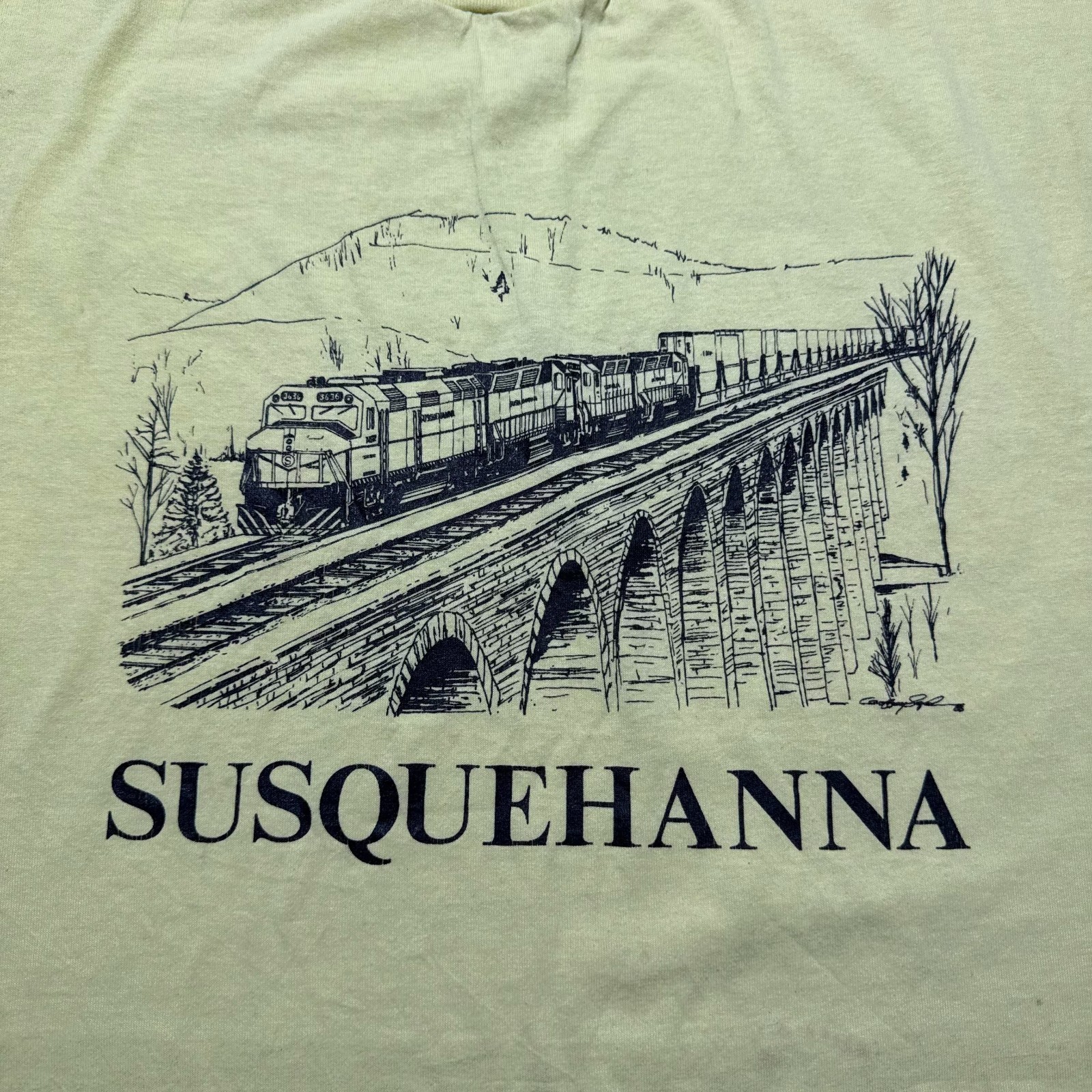 Vintage 80s Hanes Susquehanna Railroad Train Bridge Graphic T-Shirt USA – Large