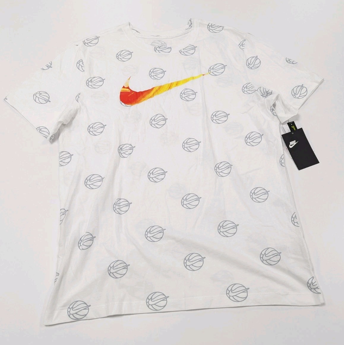 Mens Nike OC Swoosh Tee Shirt Sz L DB5981-100 NWT White