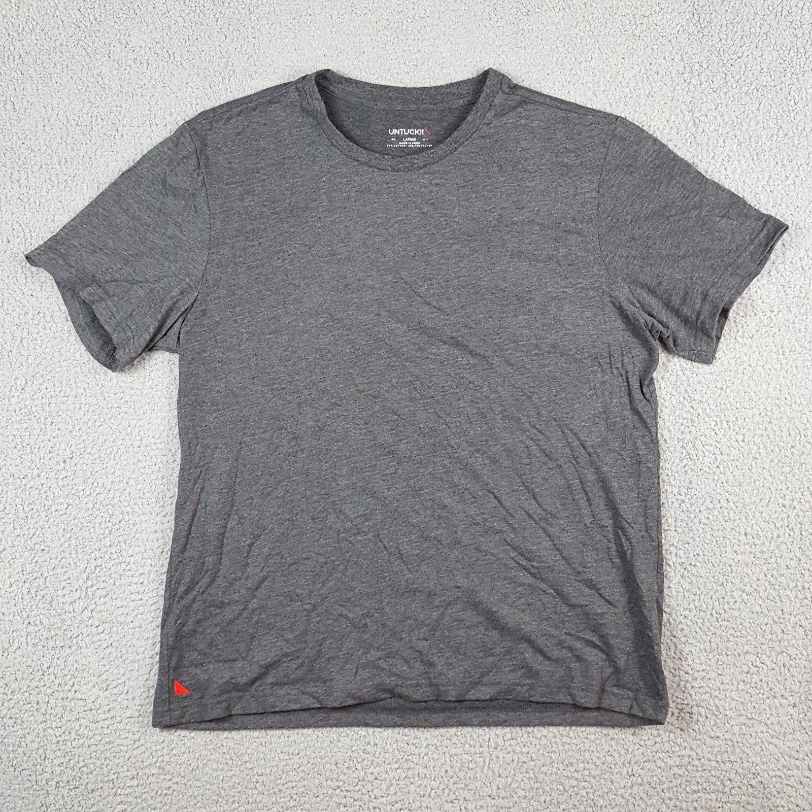 UNTUCKit Gray Breathable Lightweight Size L Moisture Wicking Athletic T Shirt