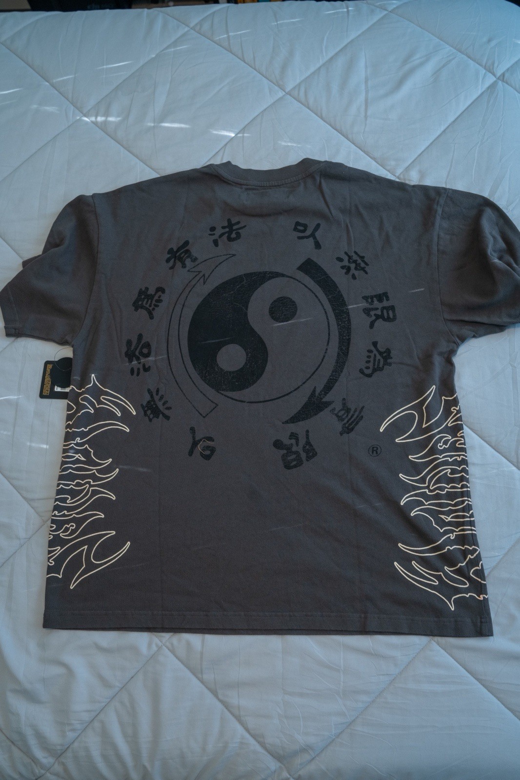 NWT – Darc Sport Bruce Lee SSDDNFGU Tee Size L 580/1000