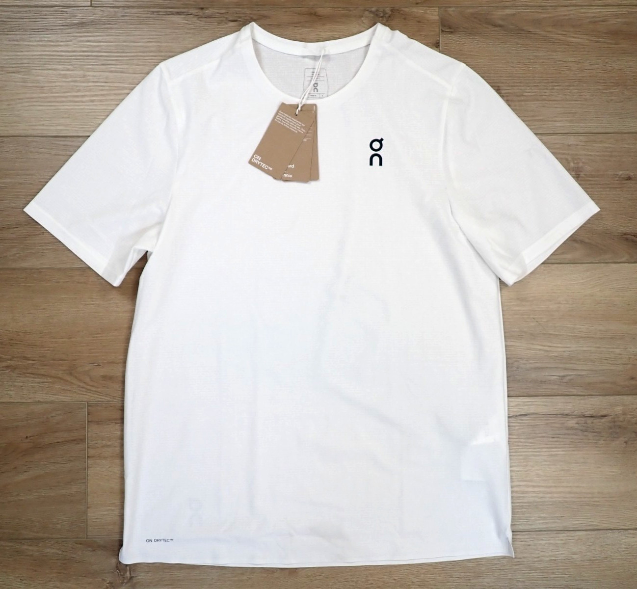 NEW ON RUNNING MENS DRYTEC COURT T SHIRT WHITE SMALL GYM RUN CLOUDS TENNIS