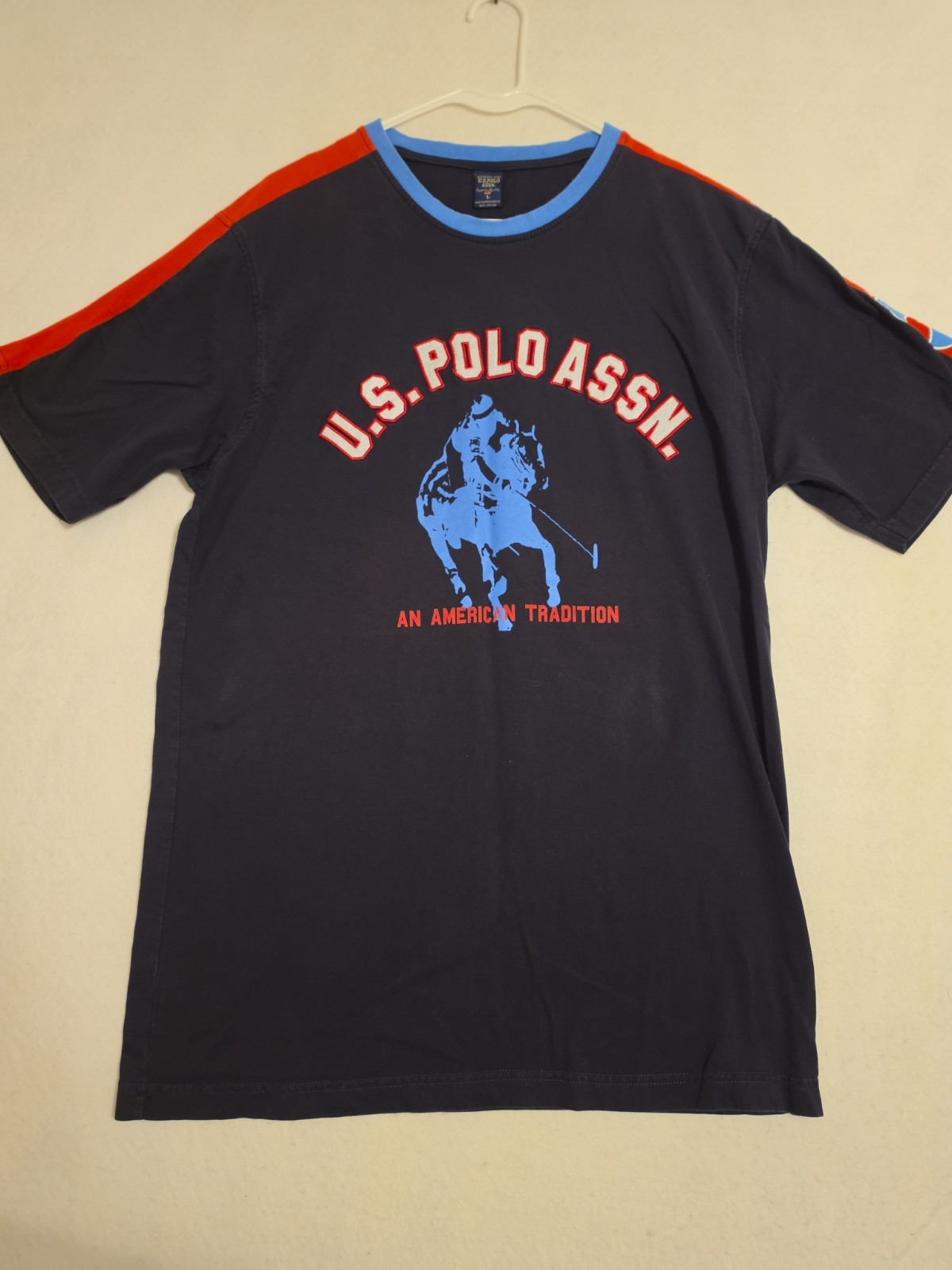 US Polo Assn. Men’s Short Sleeve T-Shirt W/ Red Stripe On Sleeves Size Large