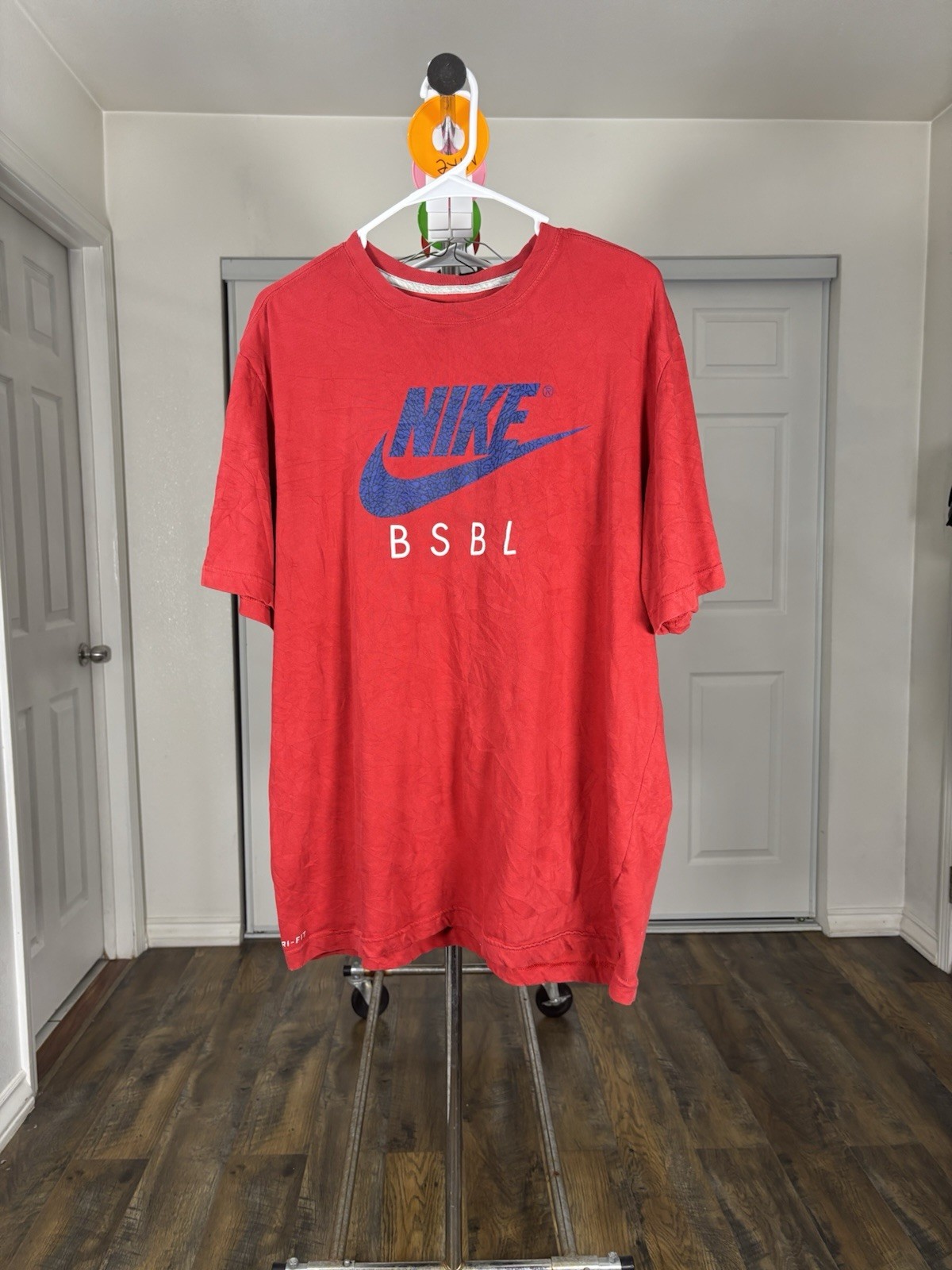 Nike Dri-FIT BSBL Logo Graphic Men’s Red Short Sleeve Crew Neck T-Shirt XL