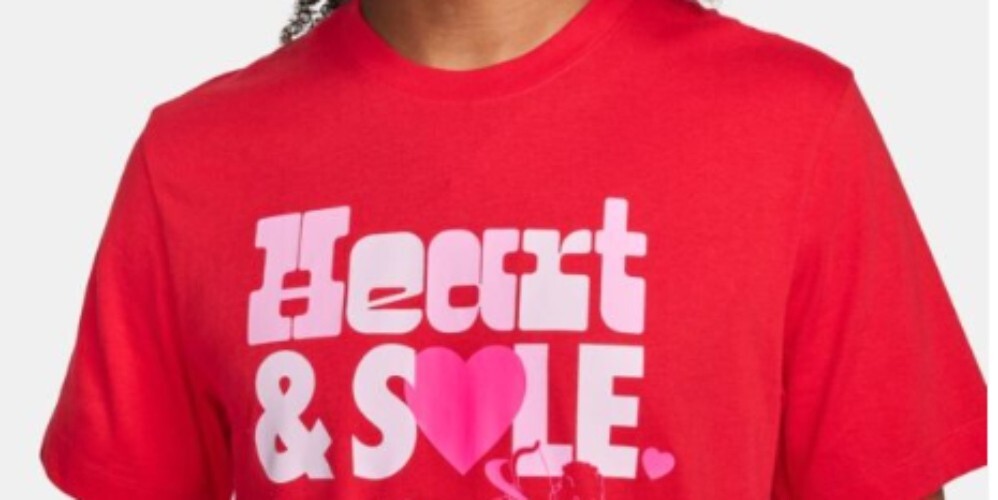 AUTHENTIC NIKE HEART AND SOLE VALENTINE’S DAY T-SHIRT FQ3779-657