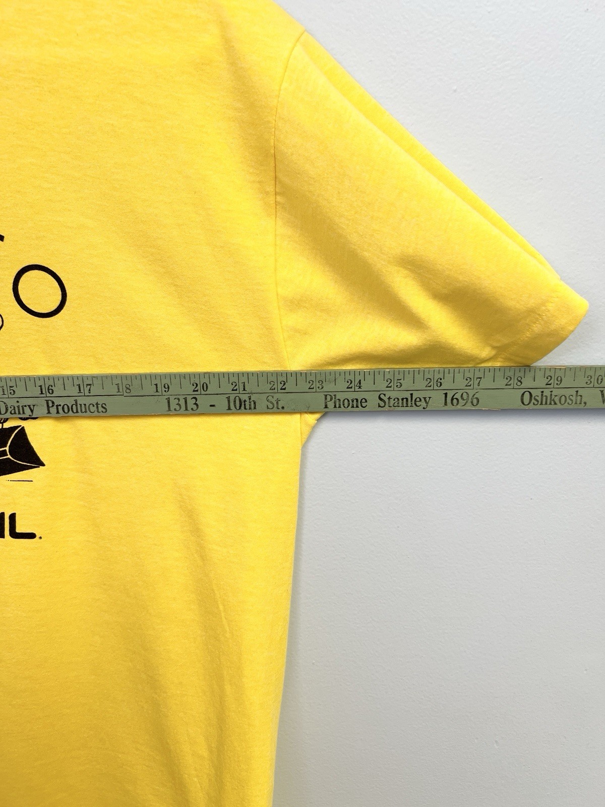 Vintage 90s Rodeo T-Shirt Yellow XL Fruit of the Loom Best USA Made Bull