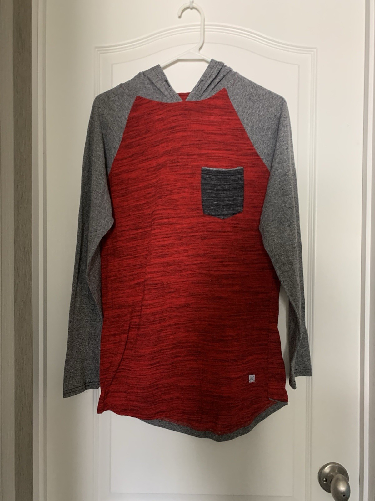 Depart West T Shirt Men’s Large Red Gray Hooded Long Sleeve Pocket B33-6