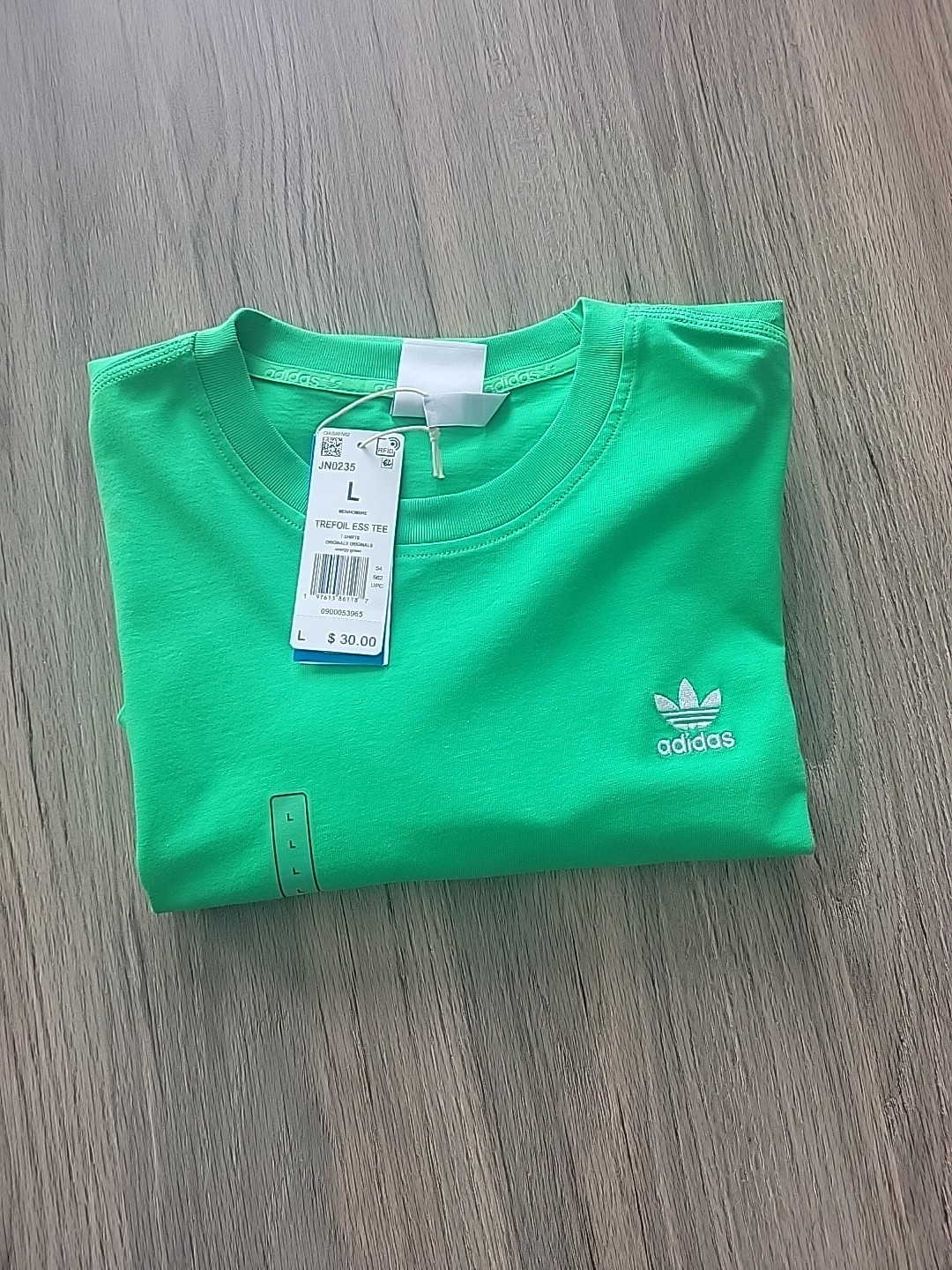 adidas Men’s Trefoil Essentials Tee Energy Green. Size Large