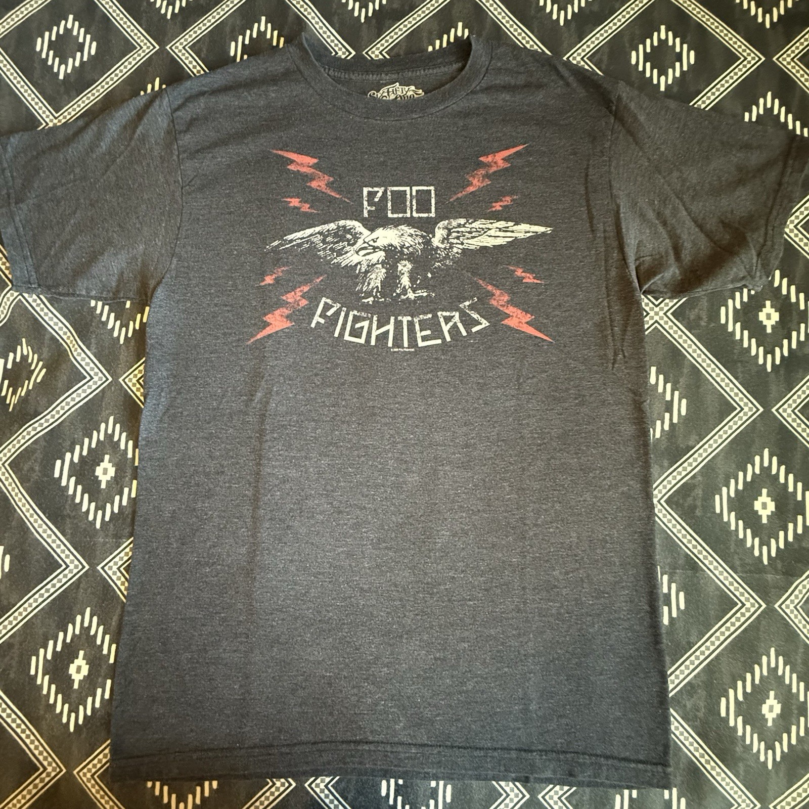 FOO FIGHTERS Thunder Eagle Licensed Alt Rock T-Shirt 2008. MEDIUM Preowned NV
