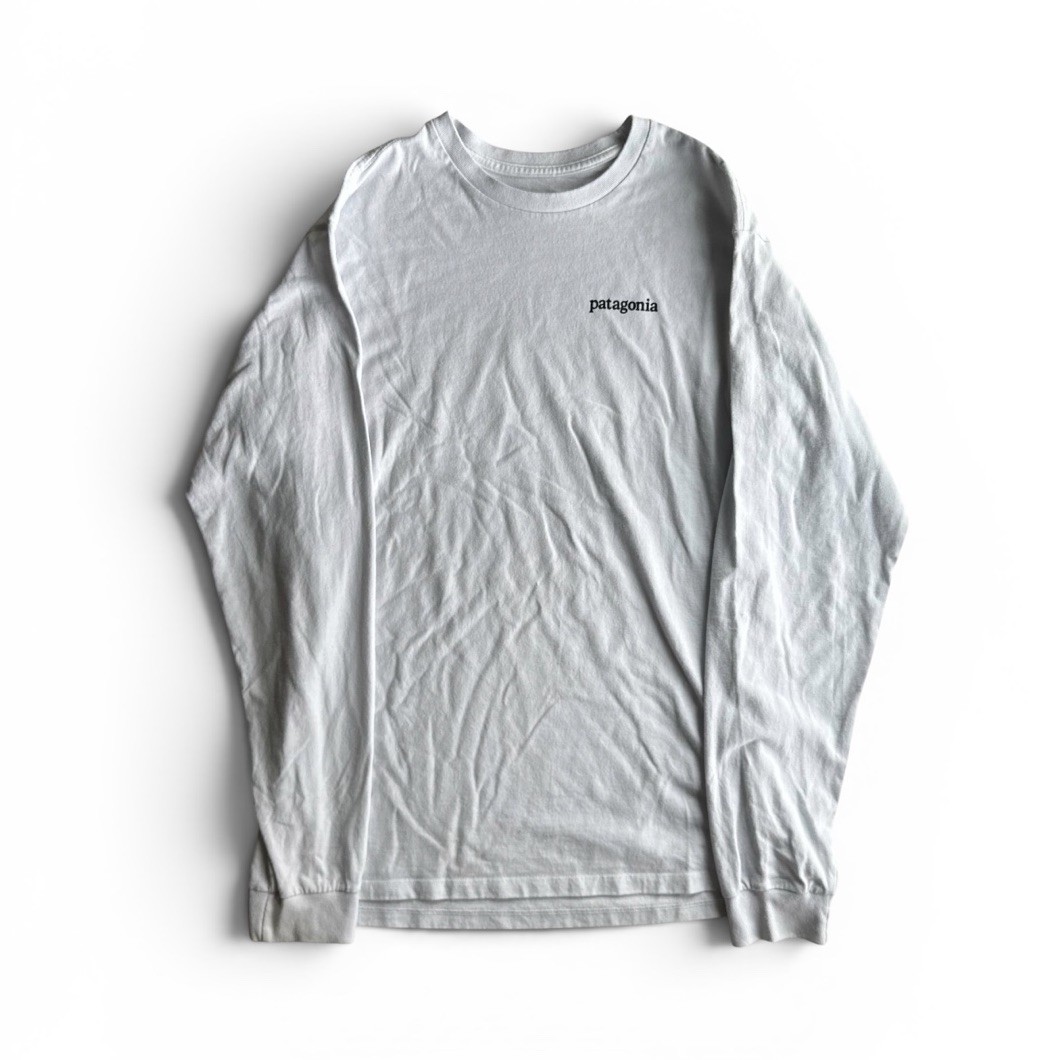 Patagonia Classic Fit Long Sleeve Shirt Men’s Size Small S Ice White Logo