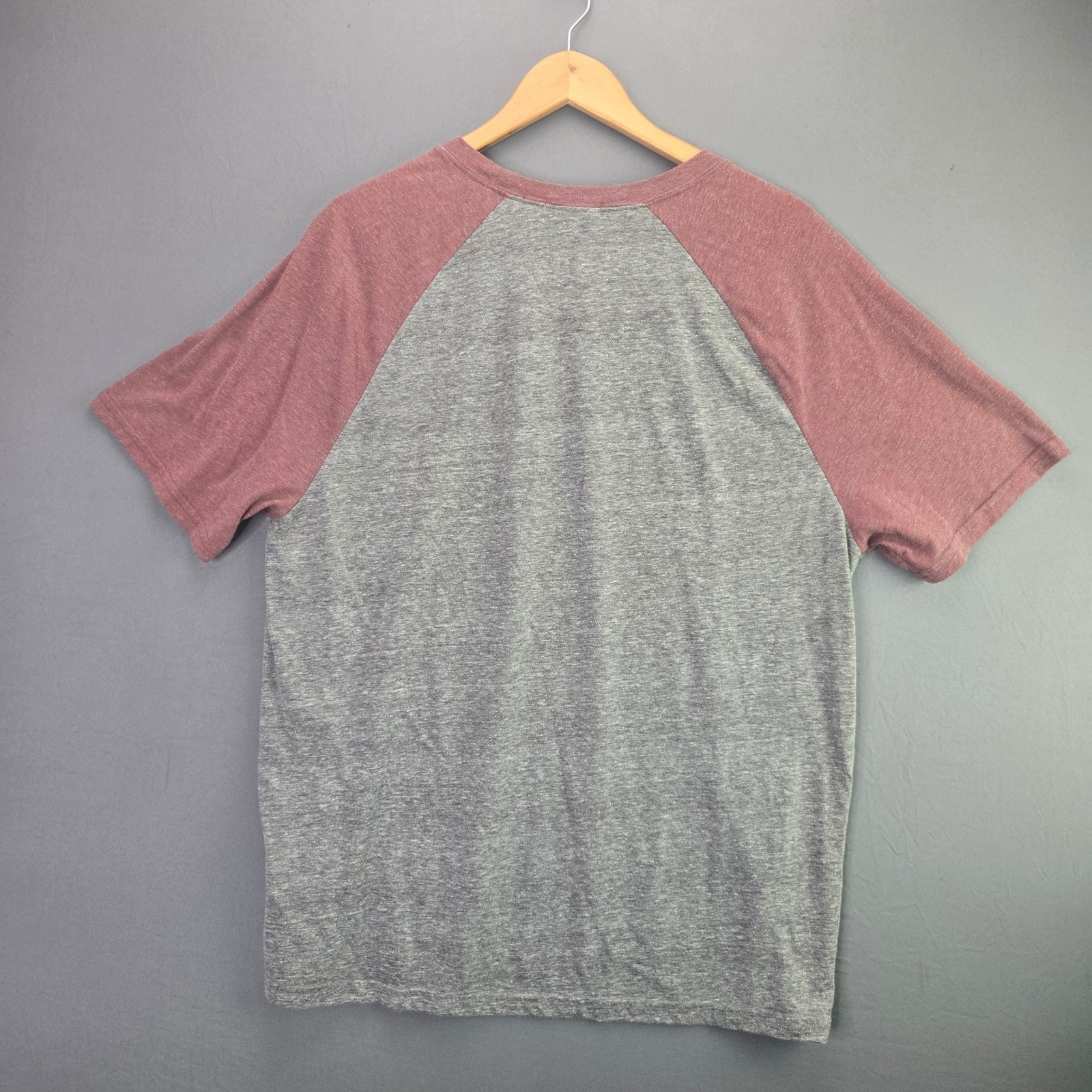 Threads 4 Thought Raglan T-Shirt Baseball Tee XL Grey Red Short Sleeve Soft