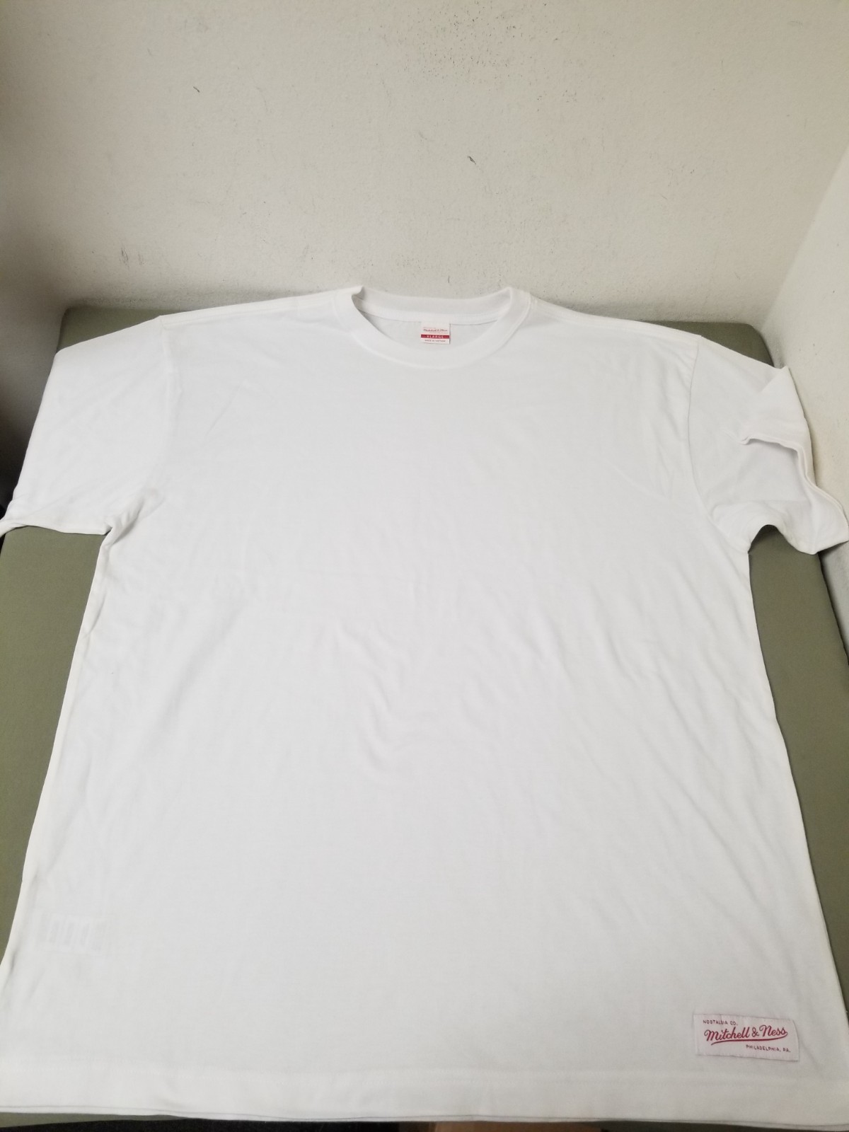 New Mitchell & Ness Mens Branded T-Shirt.