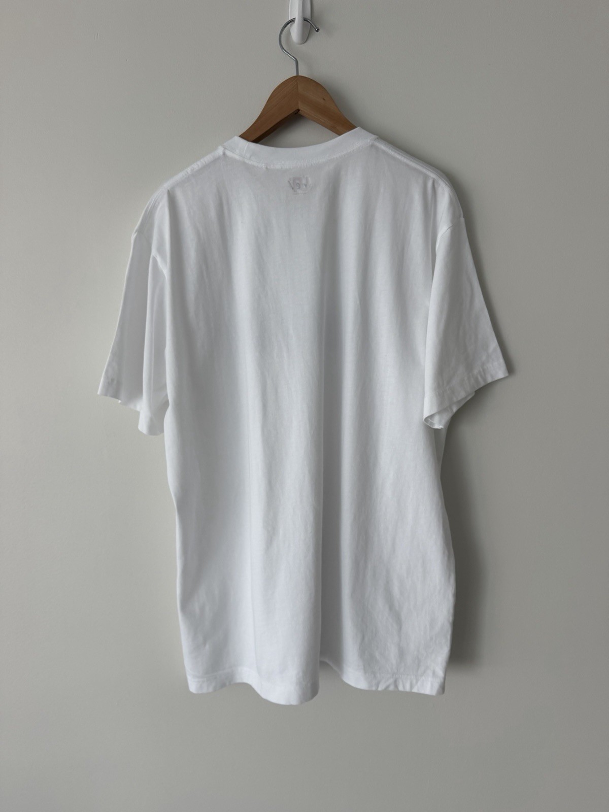 KAWS x Uniqlo Brooklyn Williamsburg Grand Opening Tee Purple White Unisex XL