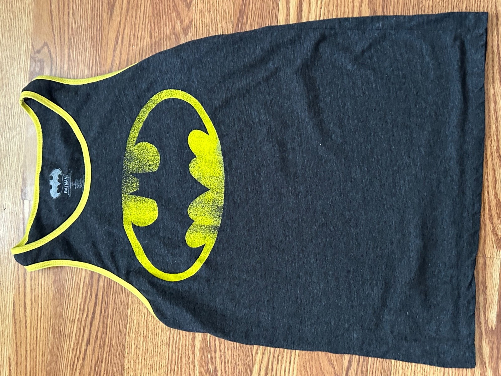 Batman Tank Top Men’s Size Small Gray Yellow Graphic Print Scoop Neck