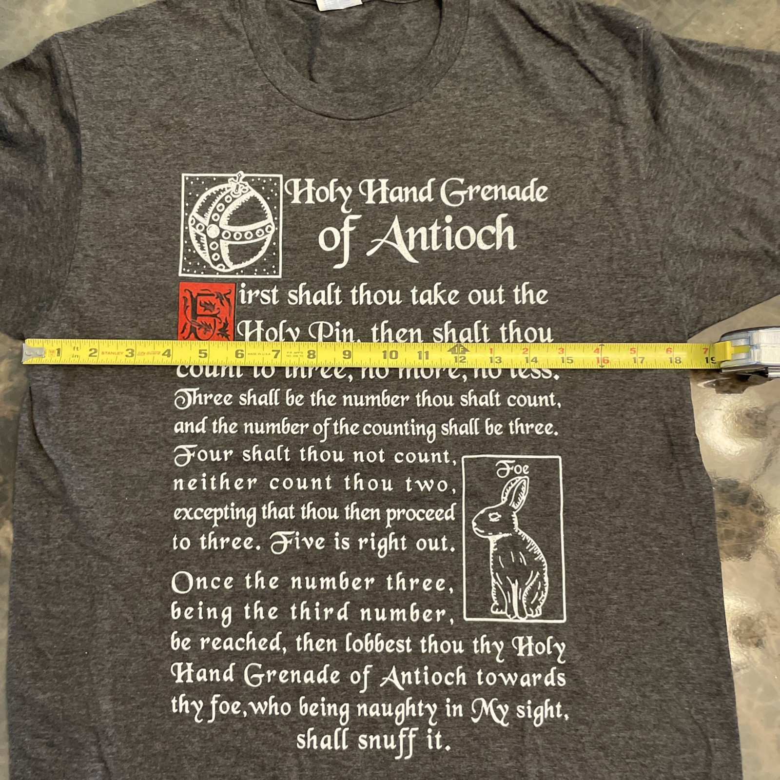 Holy Hand Grenade Of Antioch Monty Python Holy Grail T-Shirt! Medium John Cleese