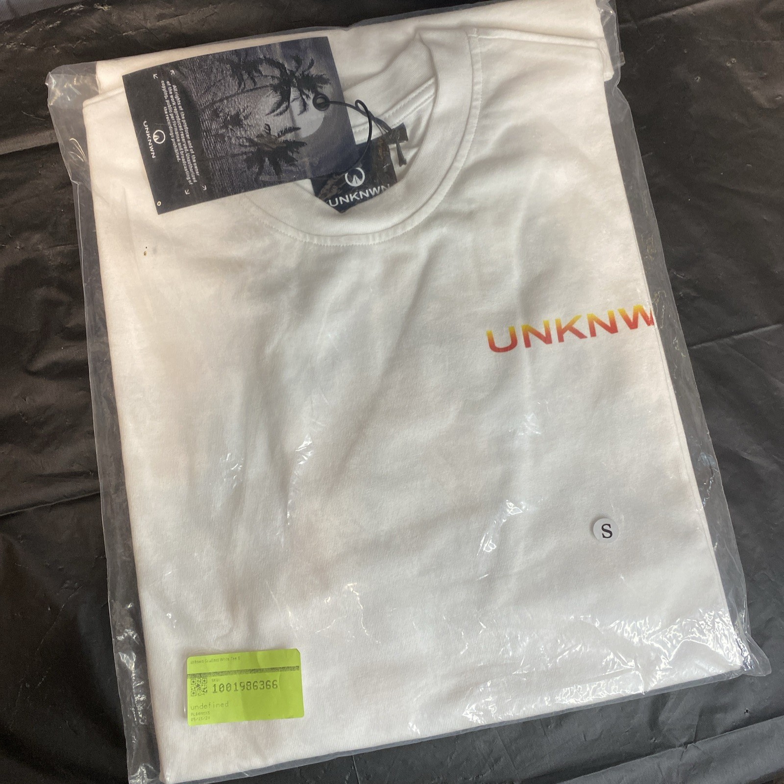 Unknwn White Teeshirt Size Small