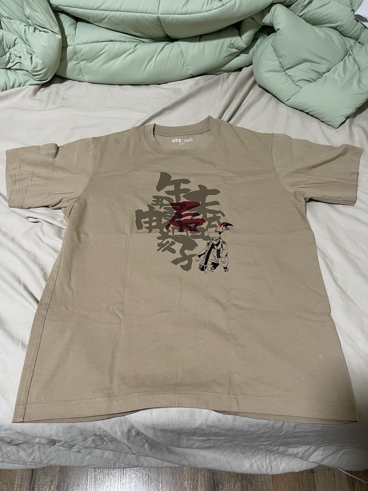 Uniqlo UT Naruto Beige Cotton Crew Neck Graphic Tee Men’s S