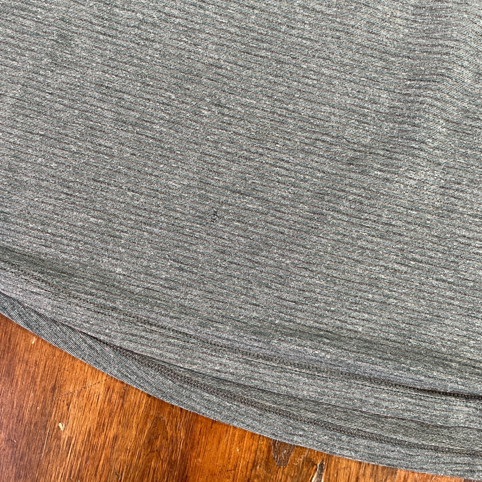 Lululemon Shirt Mens Medium Gray Tee Casual Workout Gym Athleisure Stretch