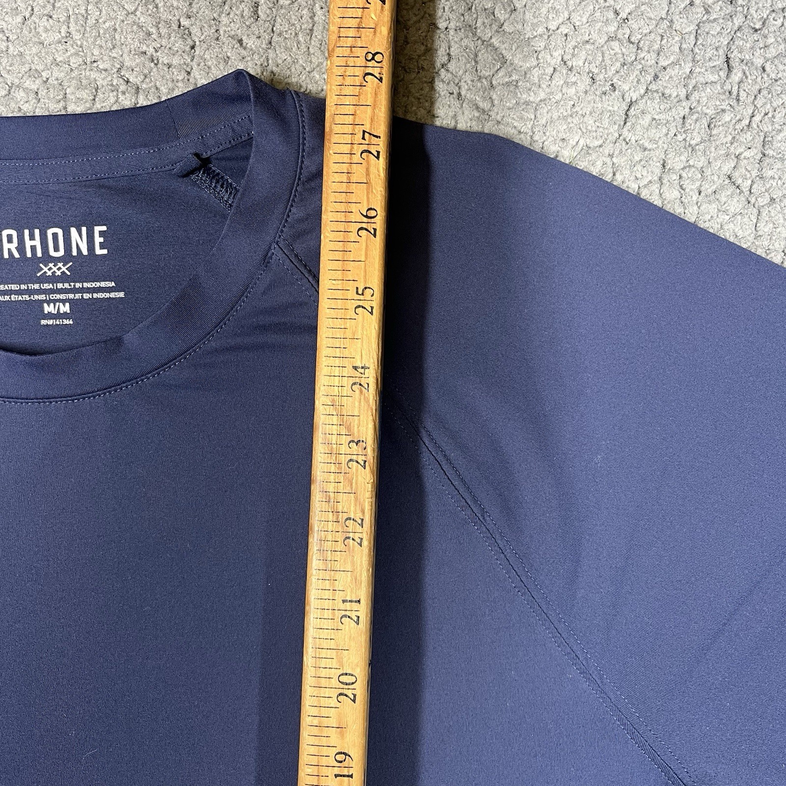 Rhone Reign Shirt Mens Medium Blue Long Sleeve Performance Training