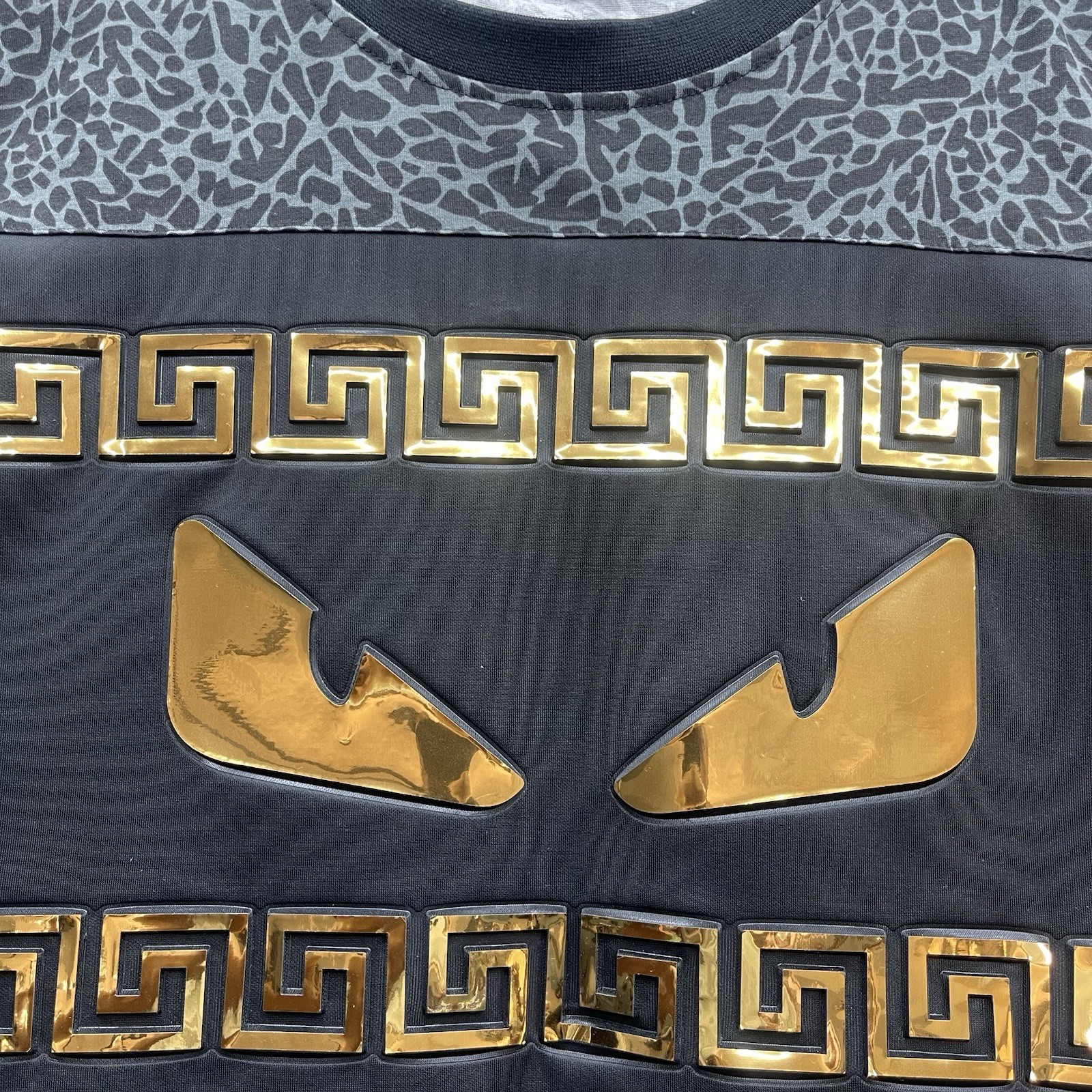 Finest Thread XL Graphic Gold Foil Cotton Men’s Crew Neck Designer T-Shirt