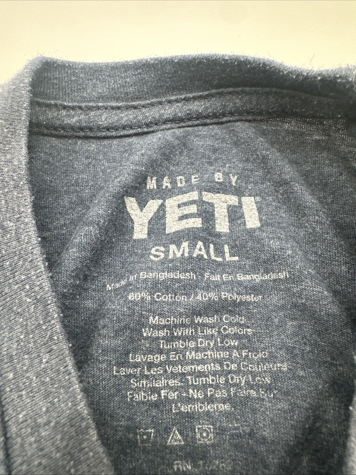 Yeti T-Shirt Men Small Graphic Print Logo Gray ..#32242