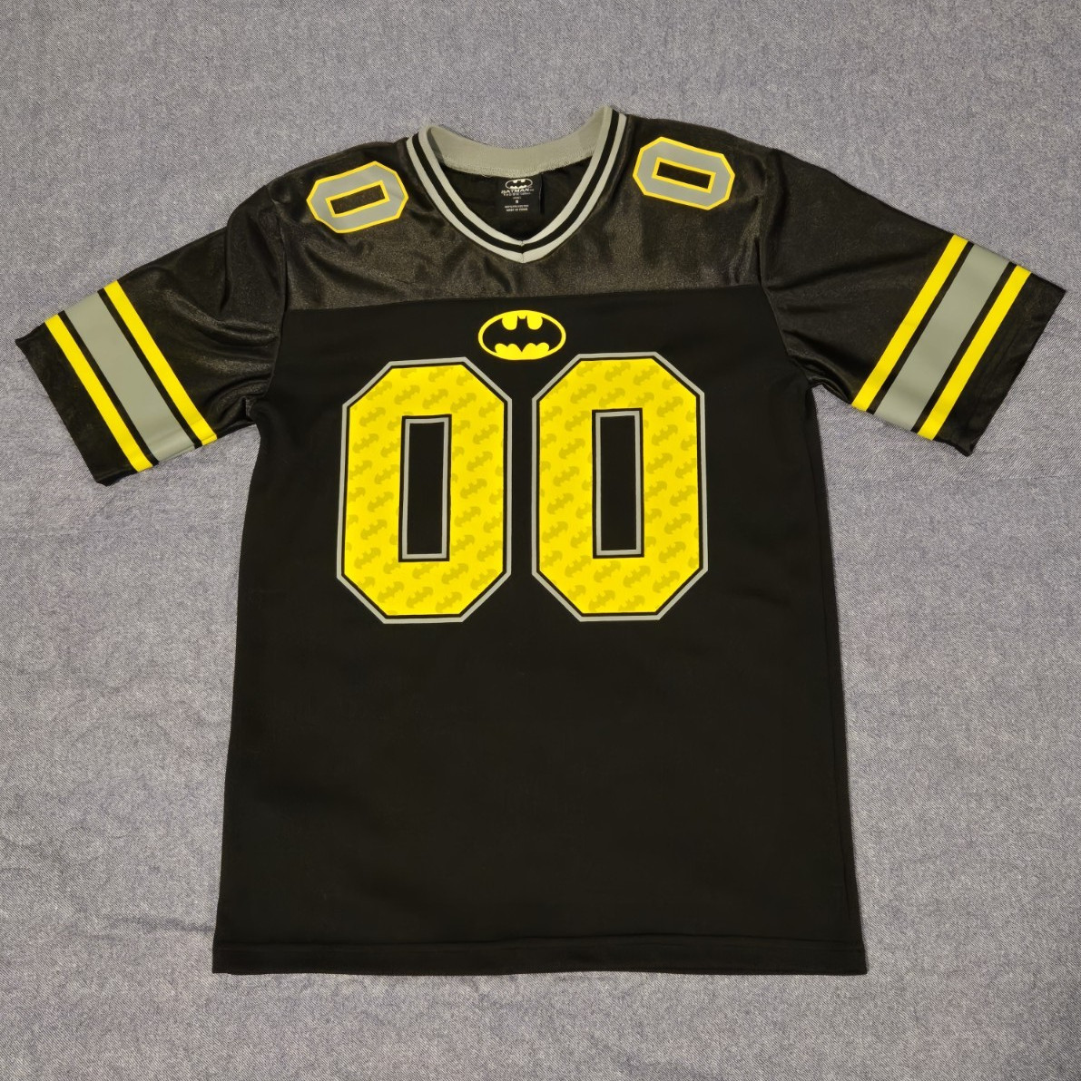 Batman DC Comics 00 Graphic Print Jersey V-Neck T-Shirt Mens S Black/Yellow