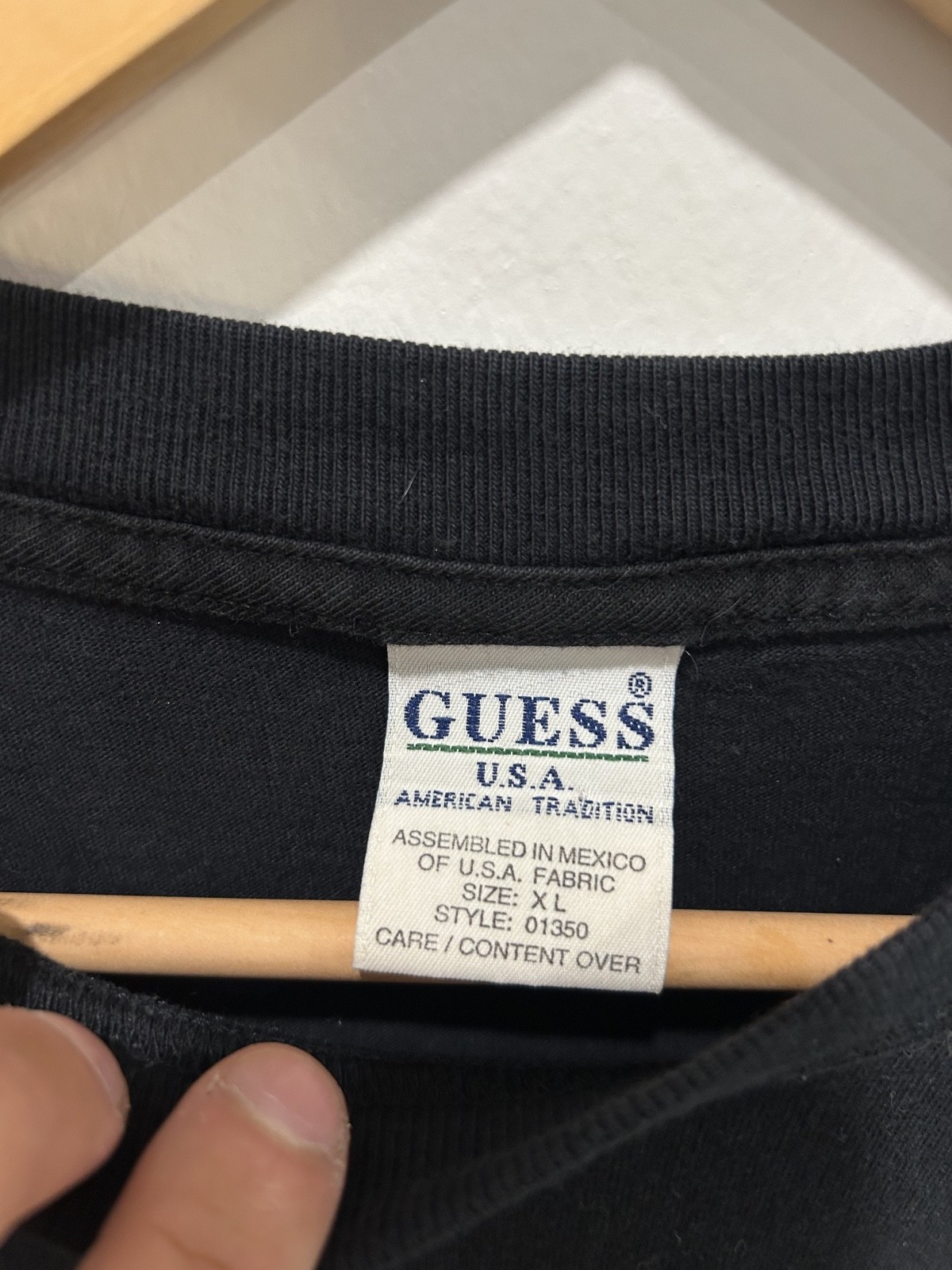 Vintage Guess Jeans USA T Shirt XL Black Tribal Tiki Graphic Y2K Streetwear