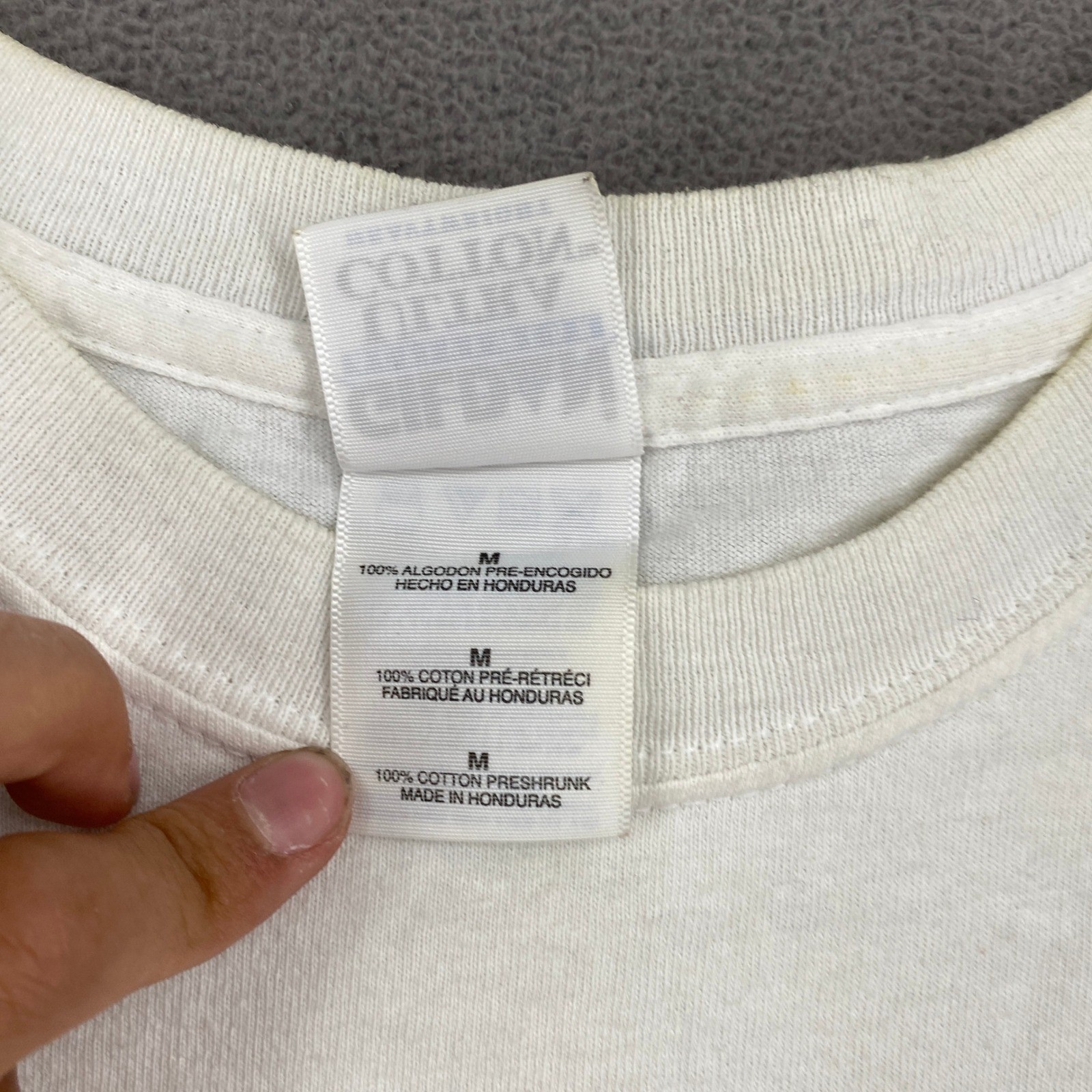 Gildan Ultra Cotton Avenues Baseball Graphic T-Shirt White Mens Medium