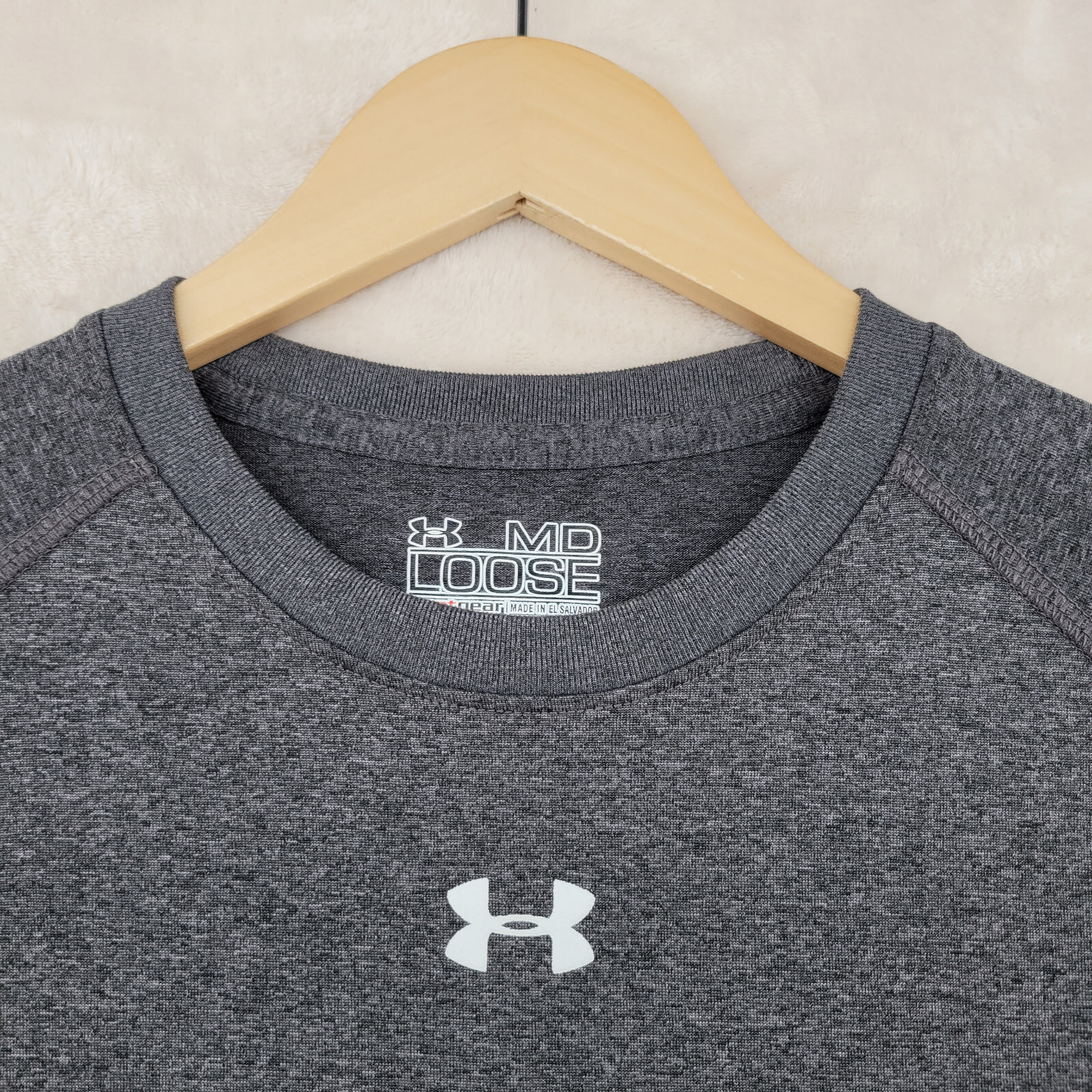 Under Armour Heatgear Loose Fit Men Size M FIU Panthers Crew-Neck T-Shirt