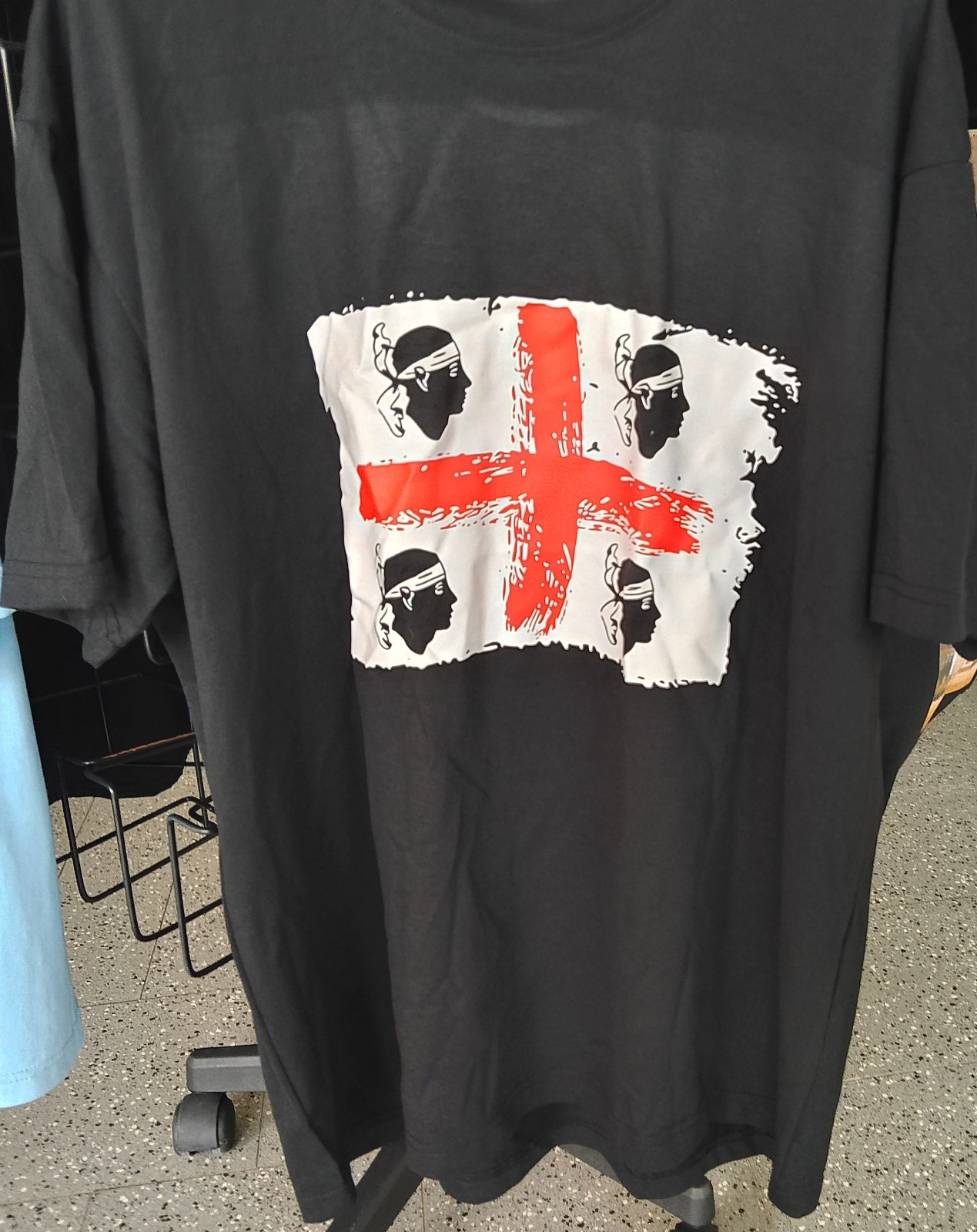 SARDINIA FLAG PRINT BLACK SHORT SLEEVE T-SHIRT T-SHIRT 4 MOORS 100% COTTON