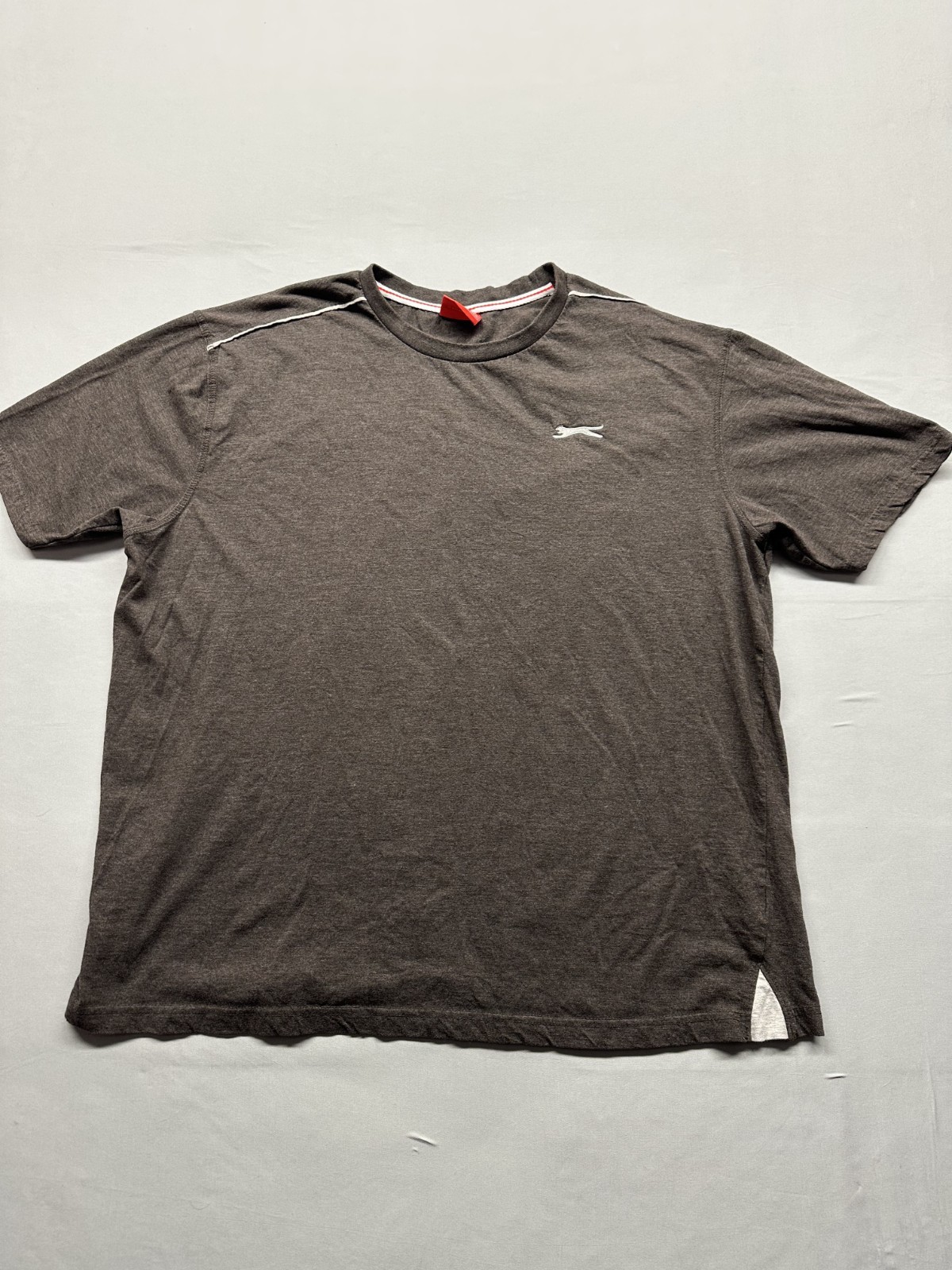 Slazenger Short Sleeve Gray Men’s T-Shirt, Size 2XL, Embroidered Logo.