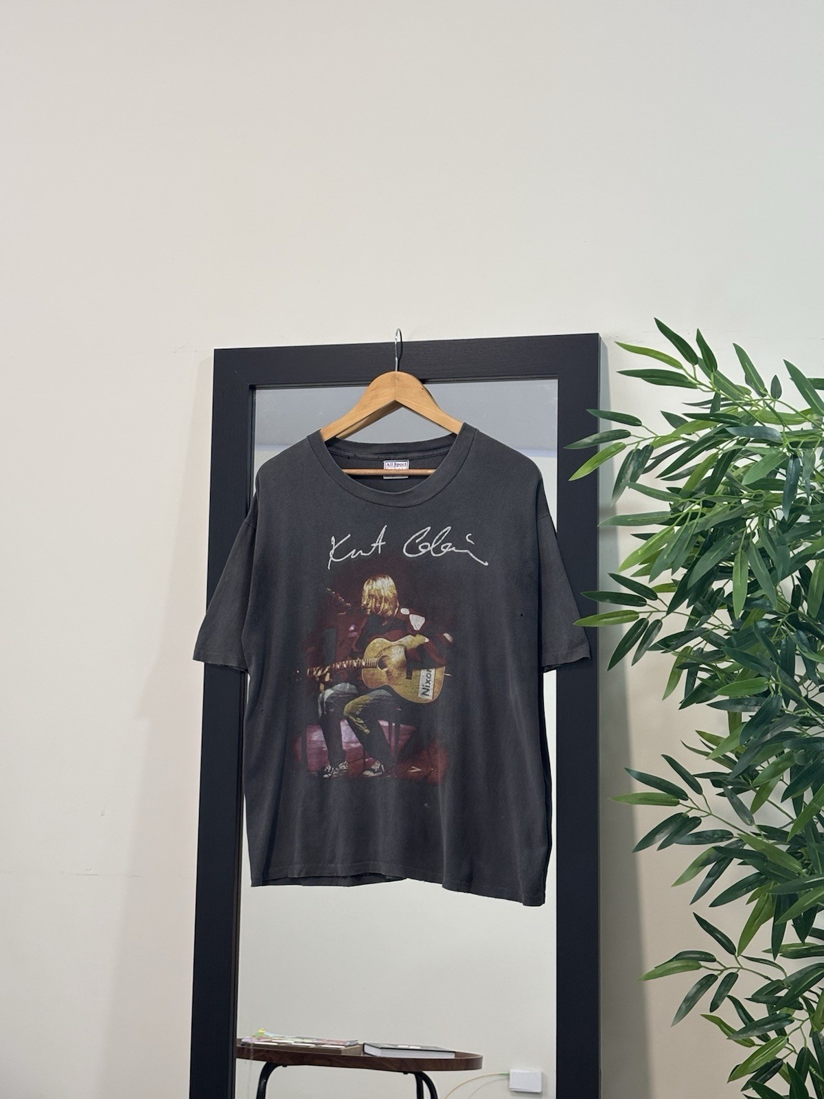 Vintage 90s Kurt Cobain MTV Unplugged Tshirt Large