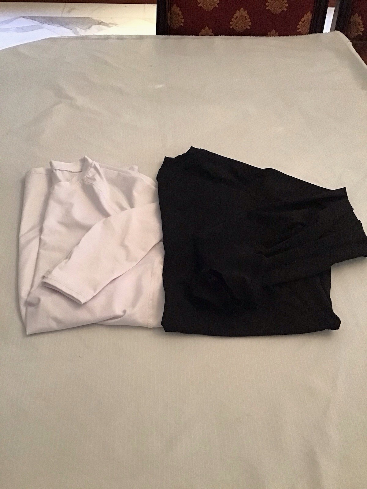 Lot Of 2 T-shirt Man Long Sleeves Size M Red/ Black