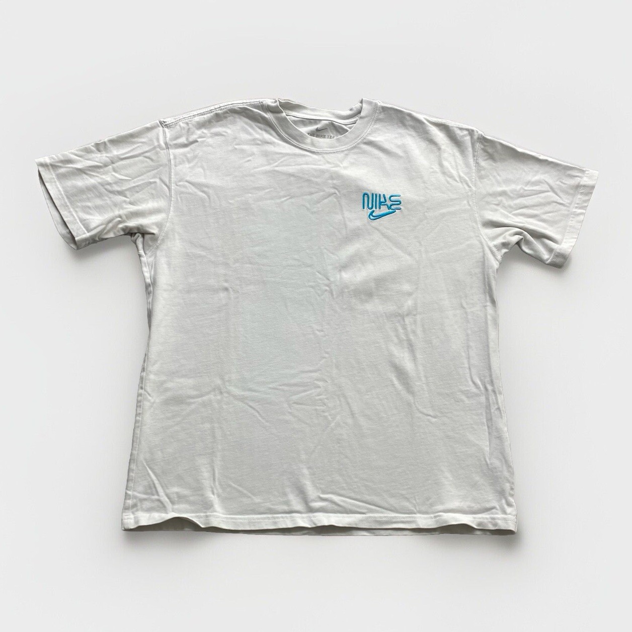 Nike Basketball Miami Exploration T-Shirt White Neon Blue Embroidered Mens M