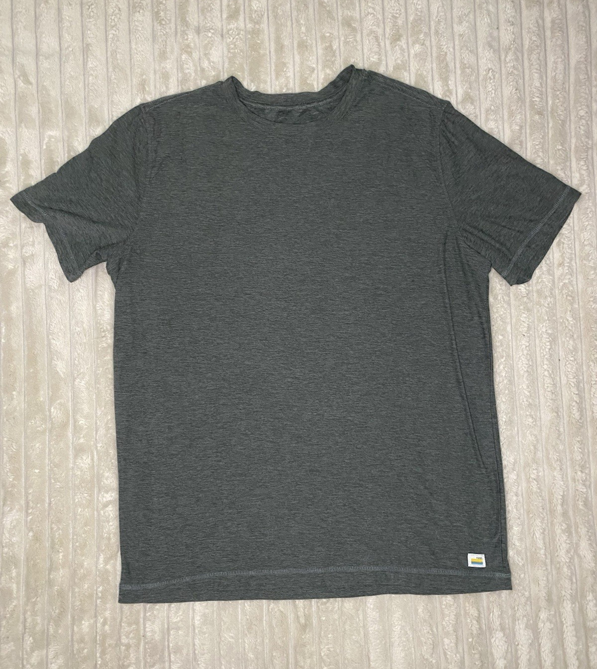 VUORI Men’s Gray Green Strato Tech Short Sleeve Knit T-Shirt M Logo V126