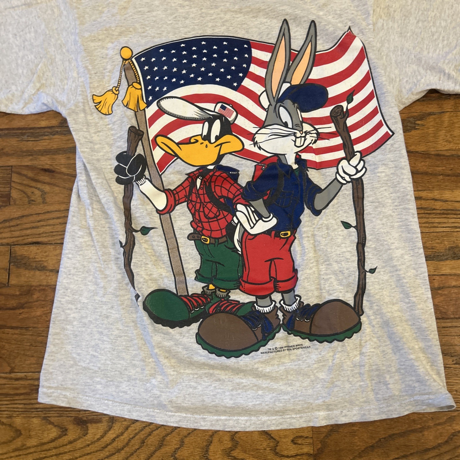 Vintage Looney Tunes Shirt Mens Medium Bugs Bunny Daffy Duck USA Flag Tee 1996