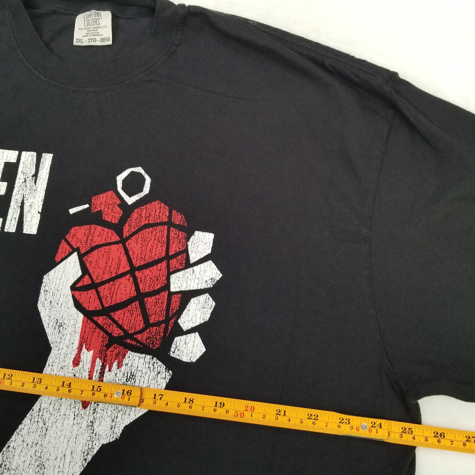 Green Day Black The Saviors Tour 2024 Grenade Hand Graphic T-Shirt Mens Size 2XL