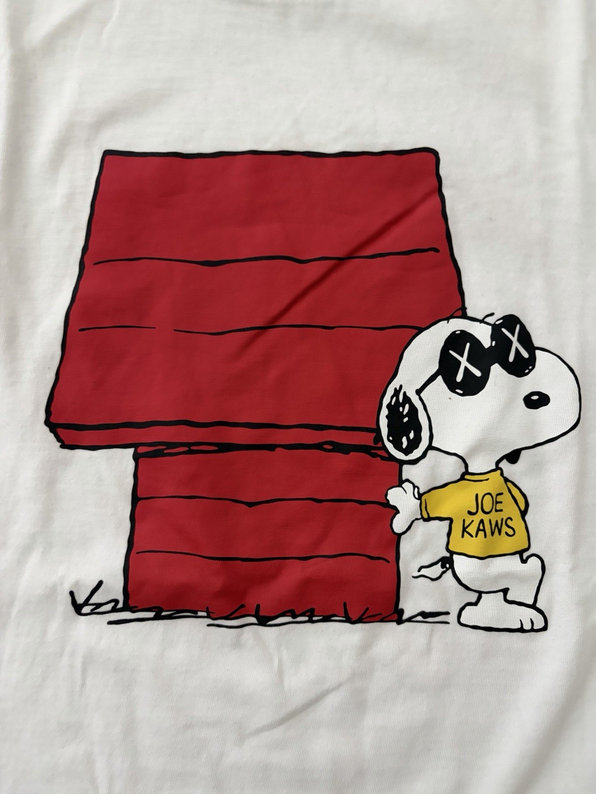 Uniqlo KAWS x Peanuts Snoopy Joe Cool Men’s White Tee New T-Shirt