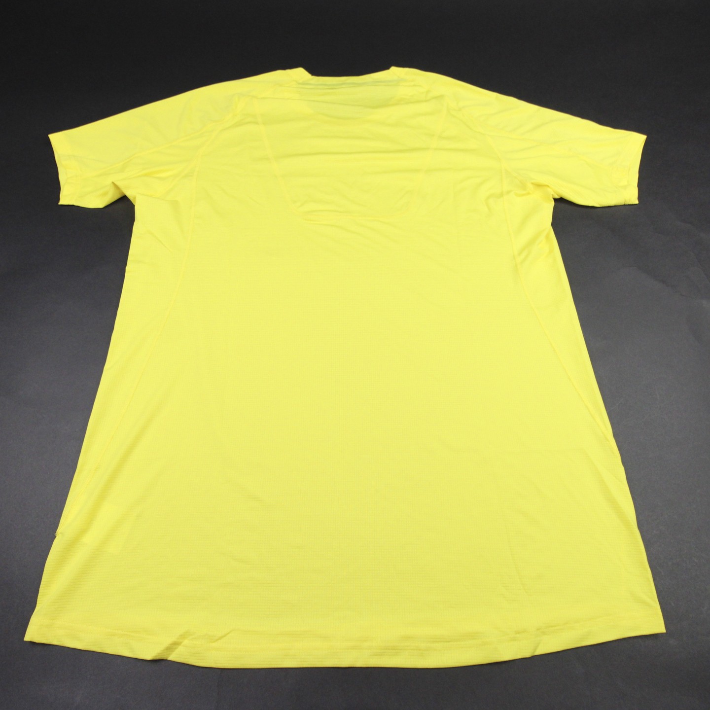 Nike Pro Short Sleeve Shirt Men’s Yellow New with Tags Multiple Sizes