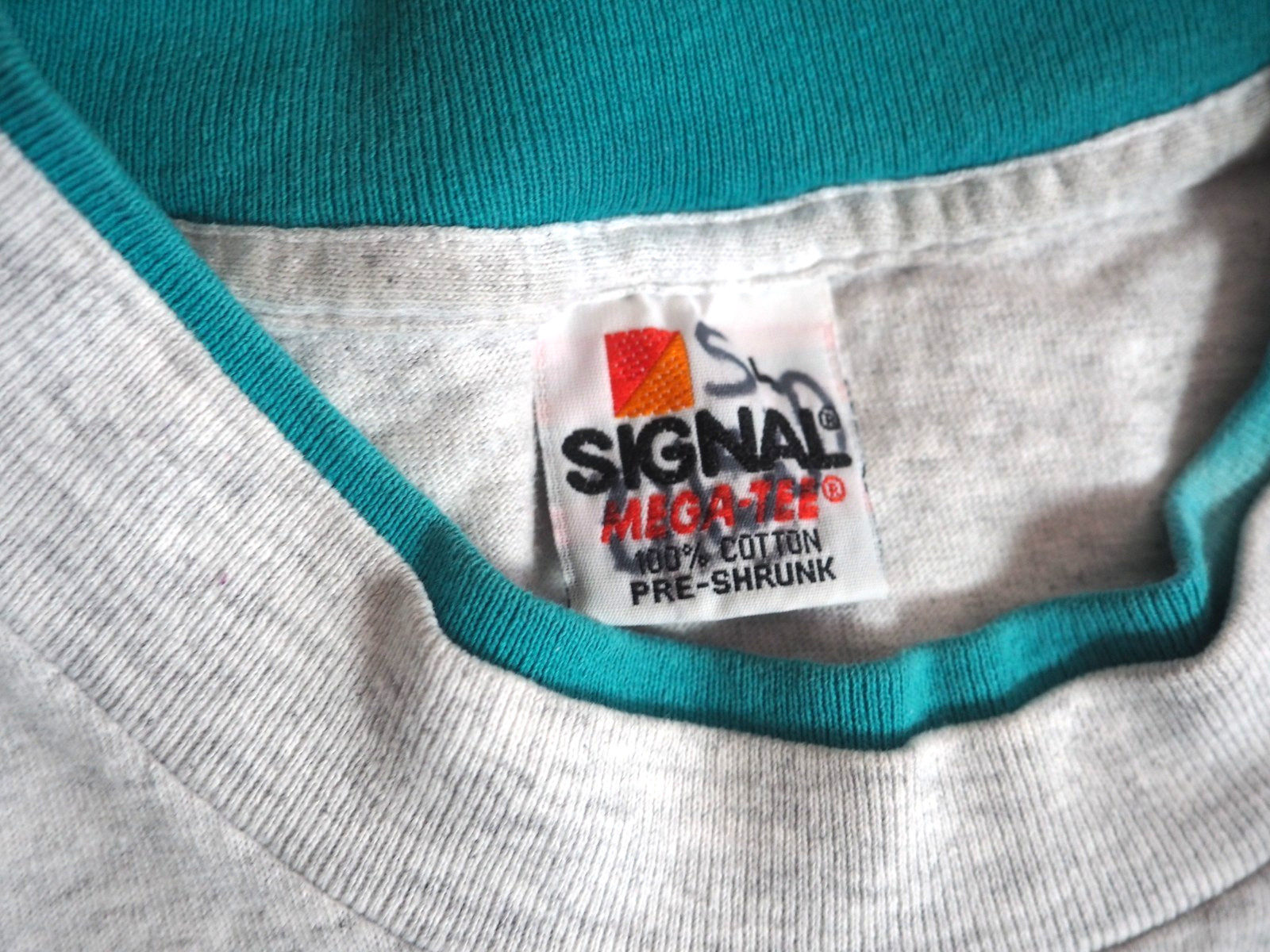 VTG 90s Signal Alaska Mountain Outdoor Nature Gray Blue USA Tee T-Shirt Mens M