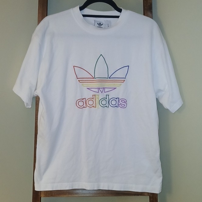 adidas Originals Men’s White Rainbow Trefoil Logo Graphic Crew Neck Tee M