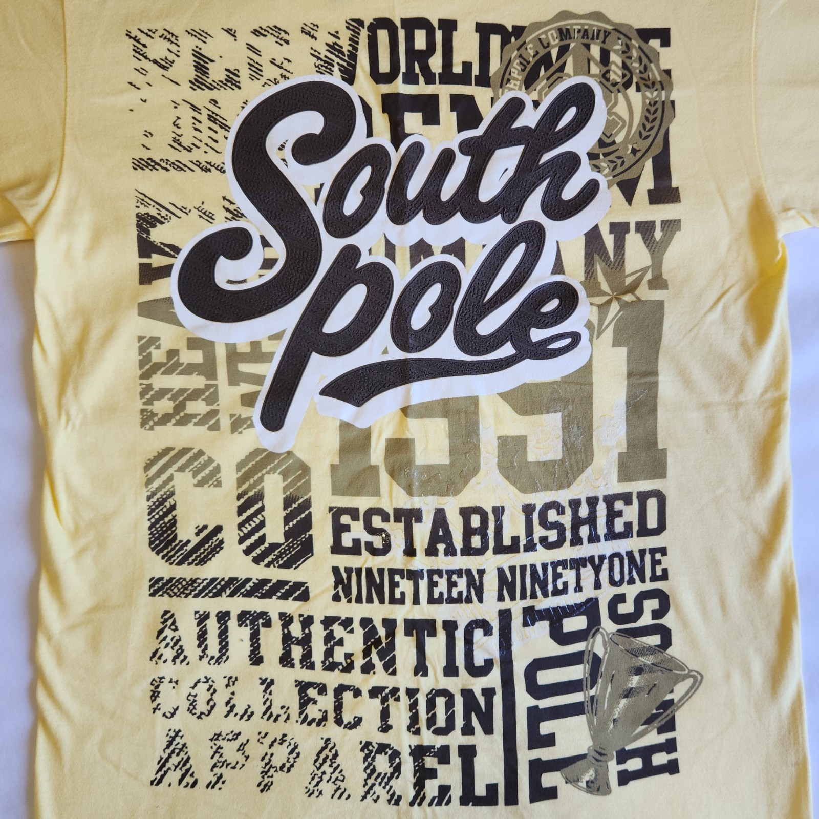 Southpole Yellow Authentic Collection Y2K Streetwear L Crew Neck Graphic T-Shirt