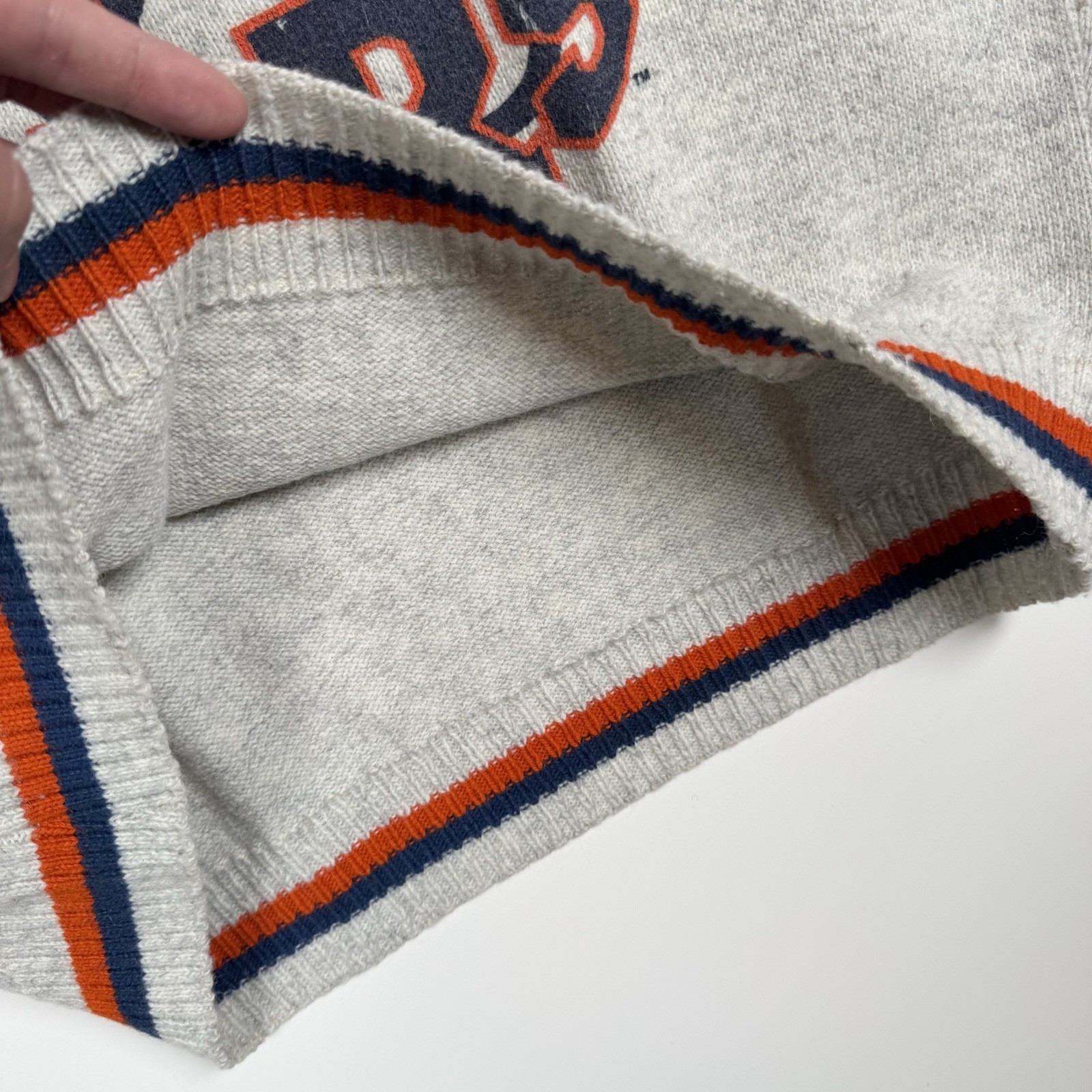 + Vintage 90s CHICAGO BEARS Logo Striped Sweater Knit – GARAN – Large – Acrylic