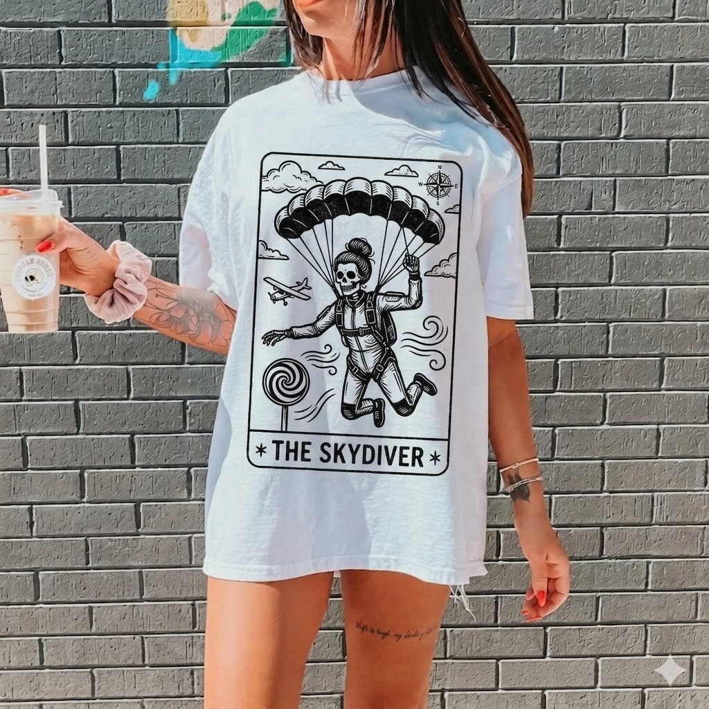 The Skydiver Tarot Card Trendy Skeleton Funny Gift For Skydiving Lover T-Shirt