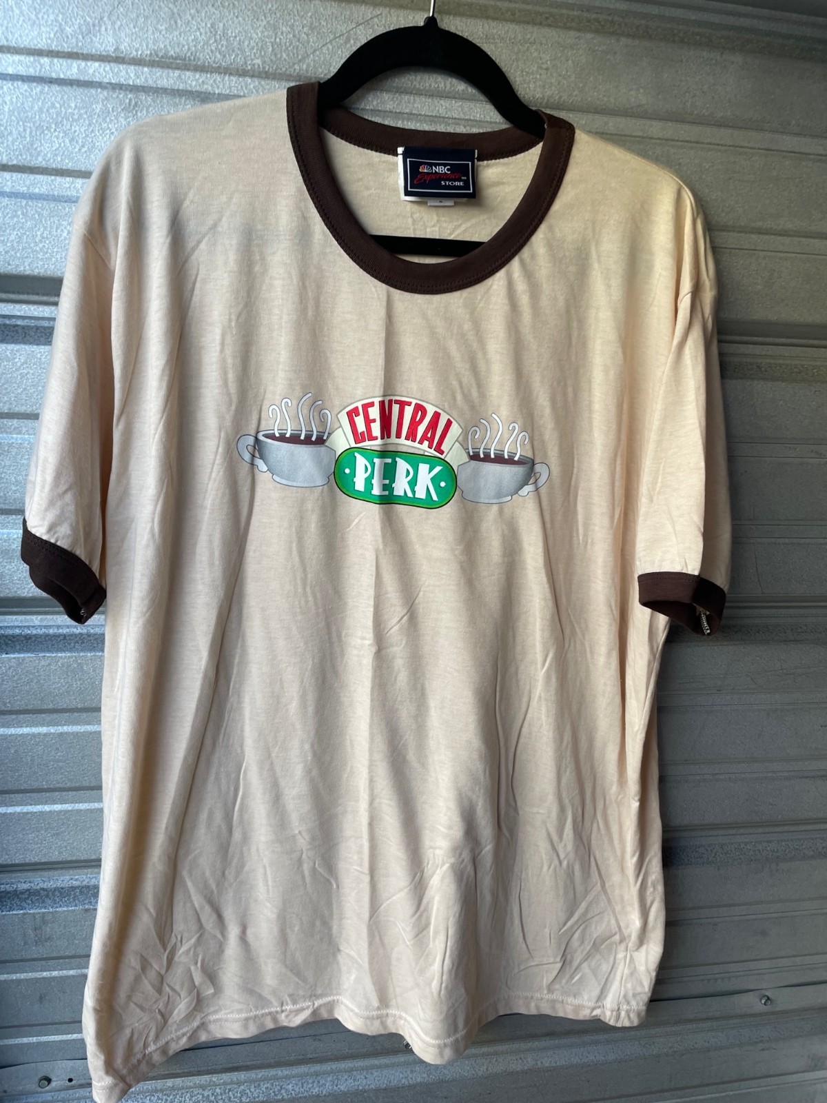 Vintage Y2K Friends Central Perk TV Show Promo Ringer T-Shirt NBC Store Men’s XL