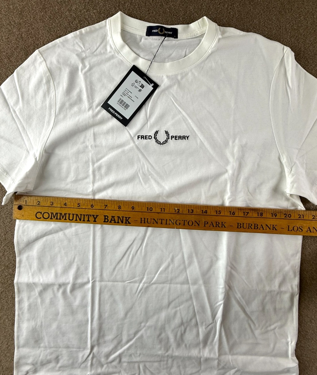 NWT Fred Perry Logo-Embroidered Crewneck White T-Shirt Men’s Size Large M4580