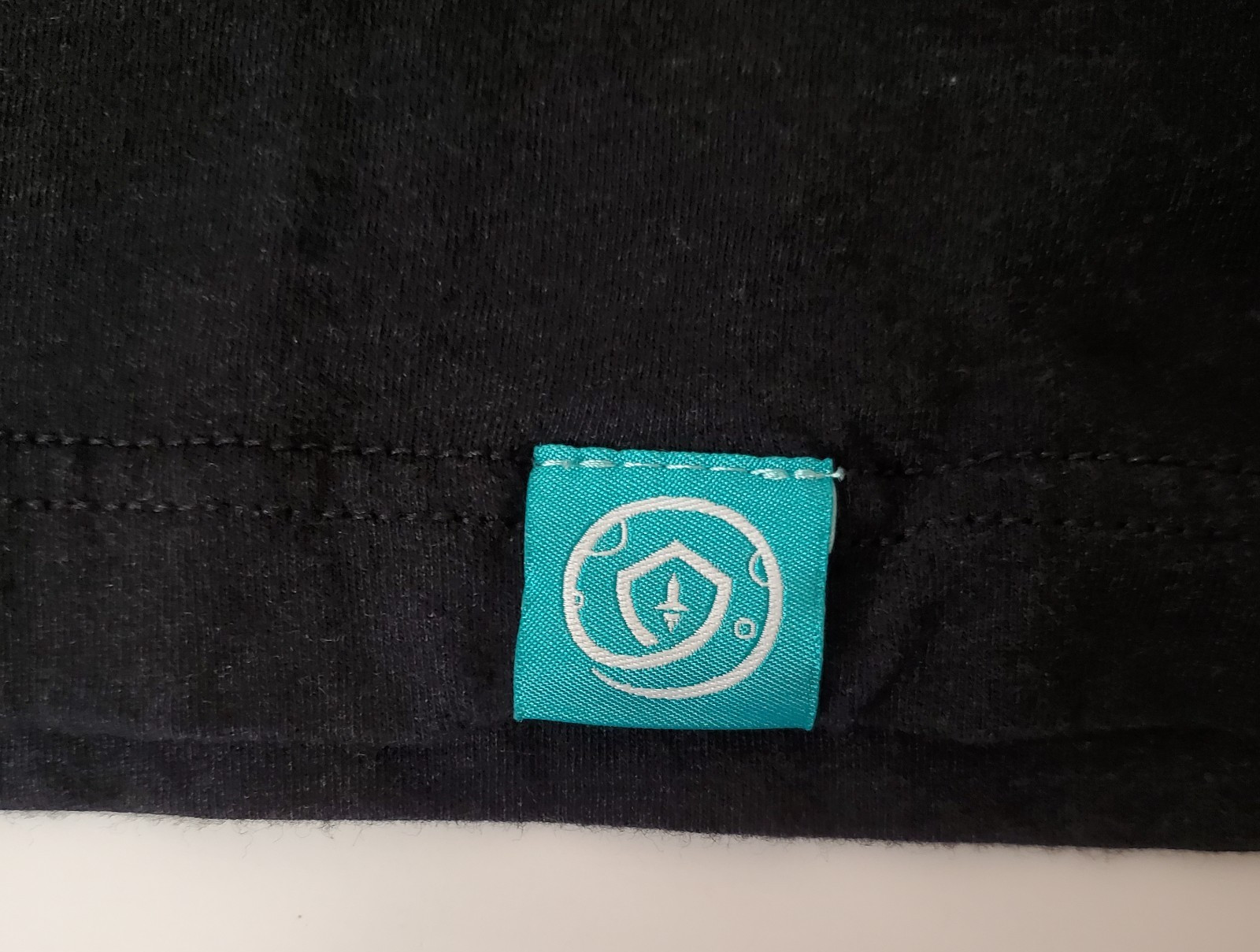 Safemoon Cryptocurrency Logo Graphic T-Shirt Black Size Large Made in USA